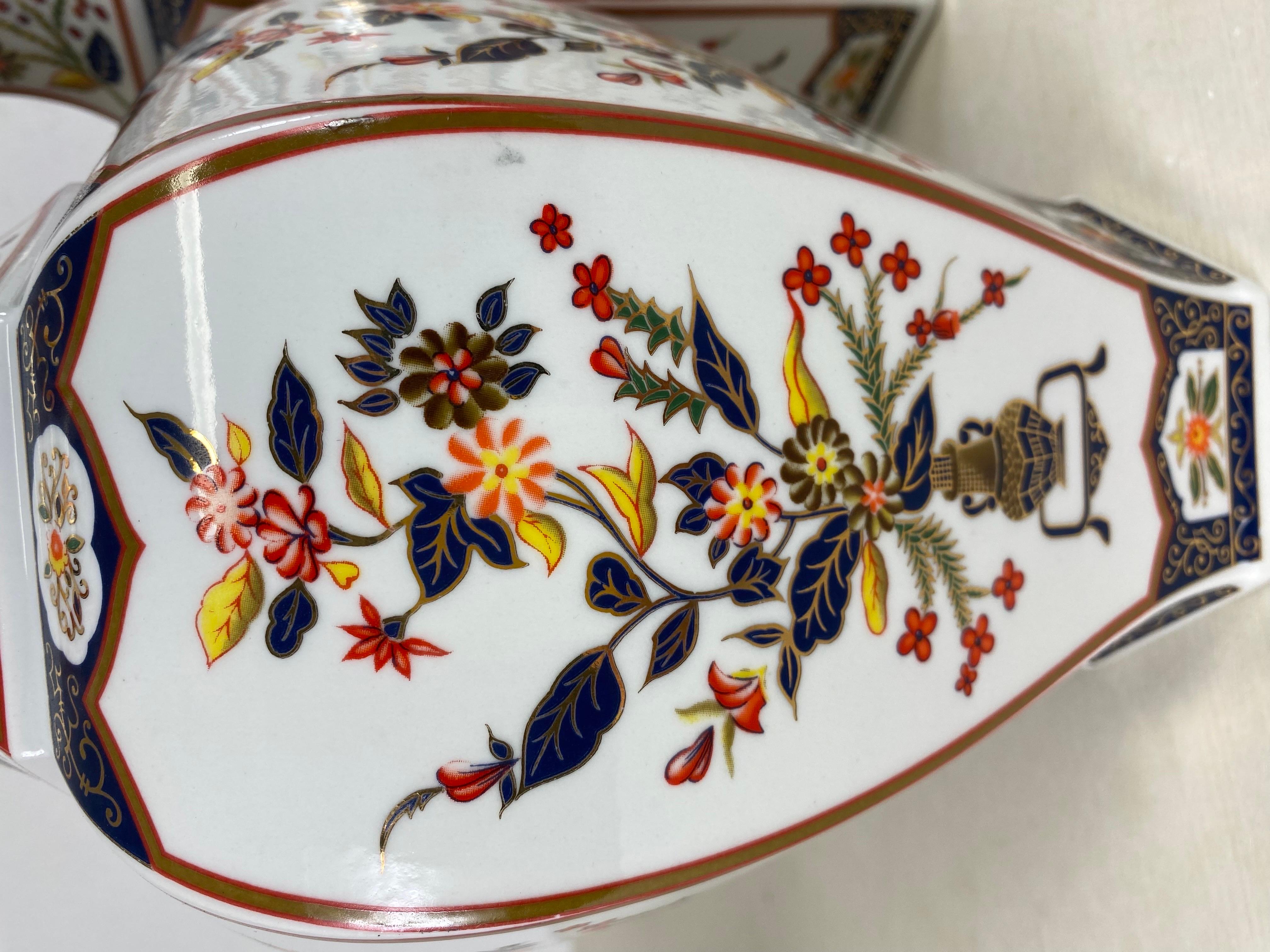 Japonisme Midcentury Vintage Japanese Export Porcelain Imari Vases/ a Pair For Sale