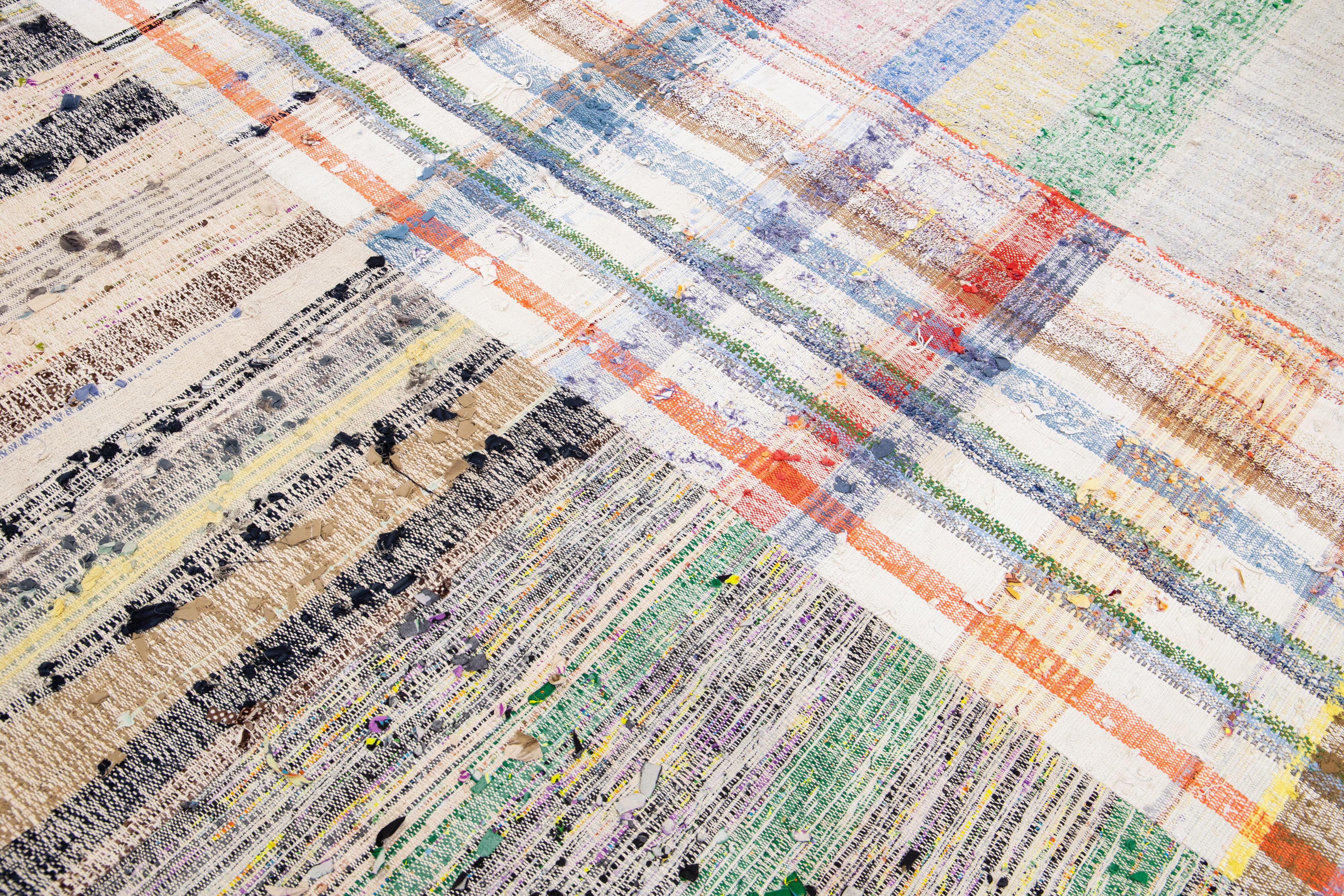 Noué à la main Kilim multicolore patchwork fait à la main du milieu du siècle dernier  Tapis en laine en vente
