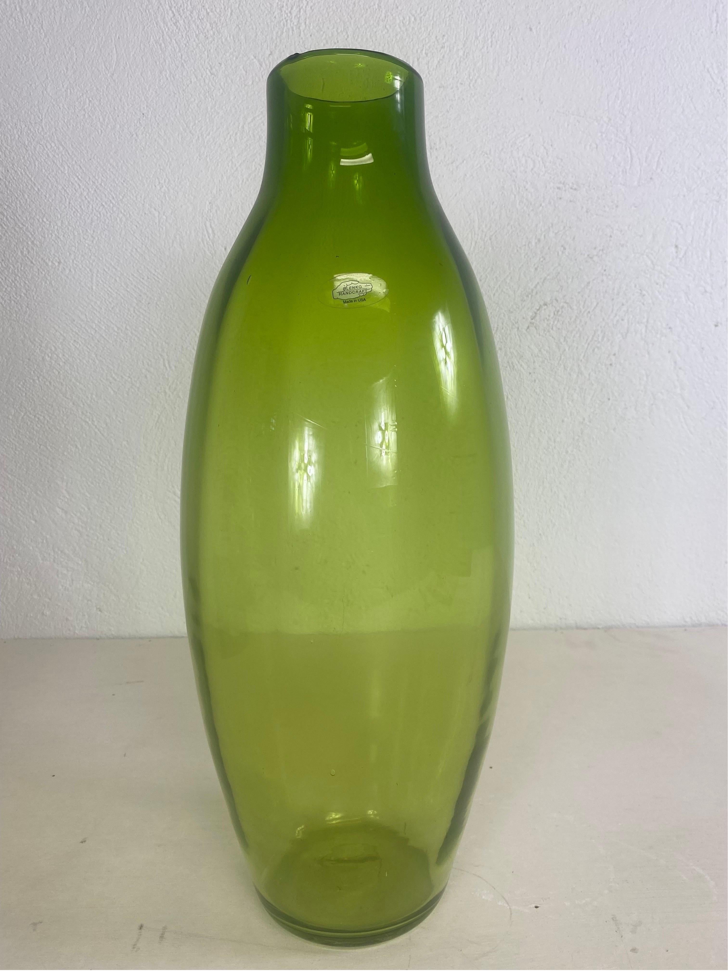 Mid century vintage large Handblown Blenko green glass vase In Good Condition In Allentown, PA
