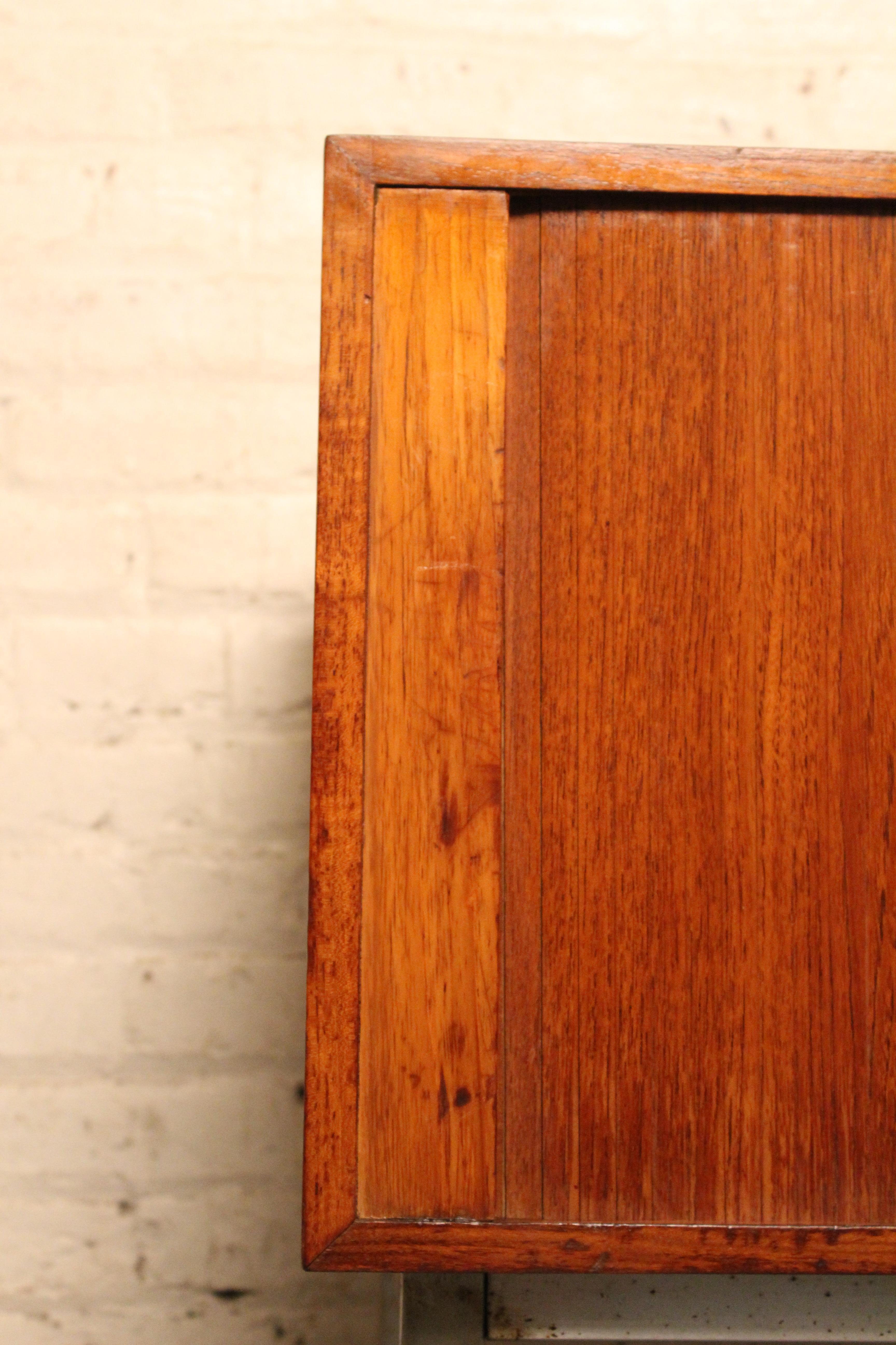 Mini credenza da ufficio vintage di metà secolo in vendita 6