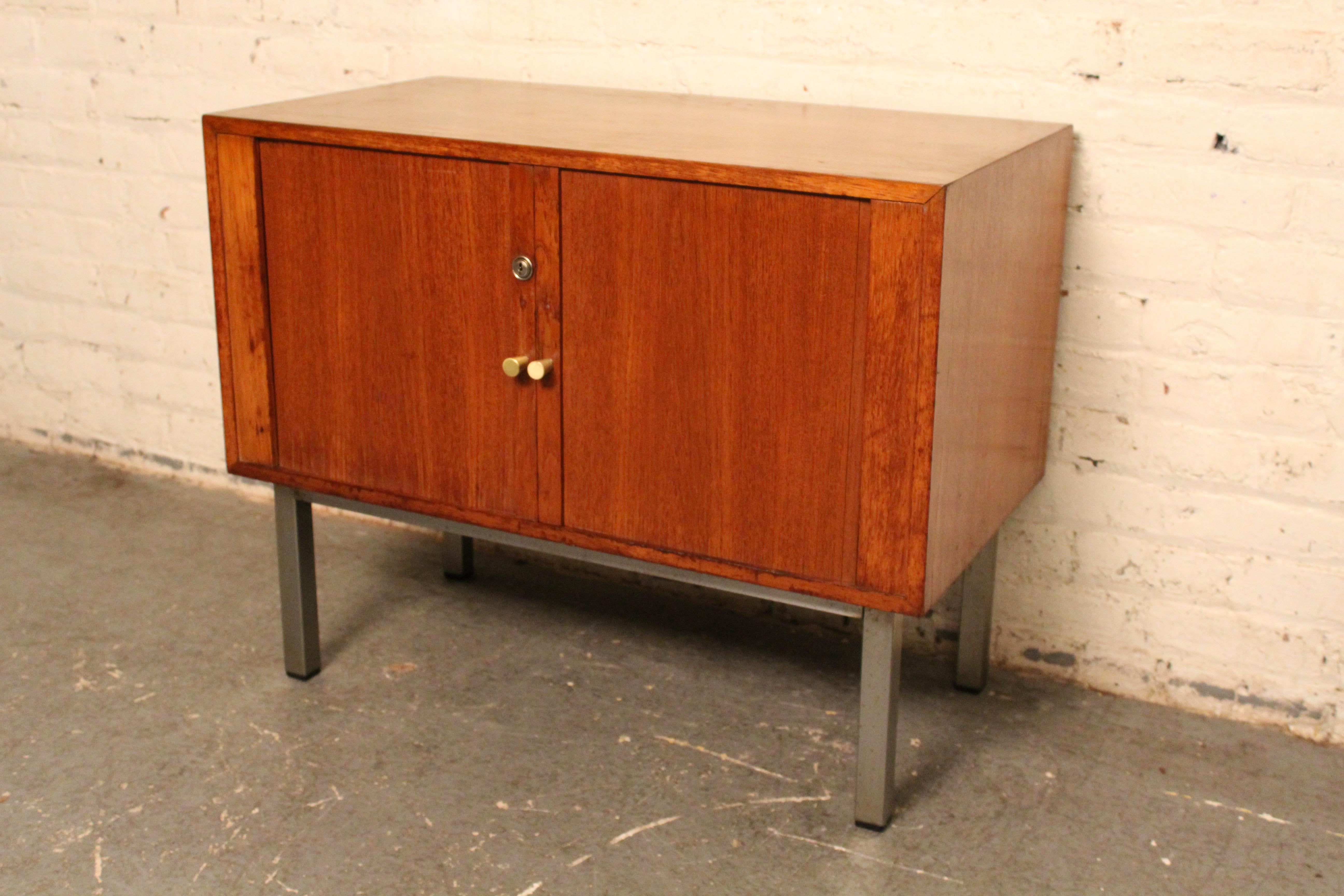Metallo Mini credenza da ufficio vintage di metà secolo in vendita