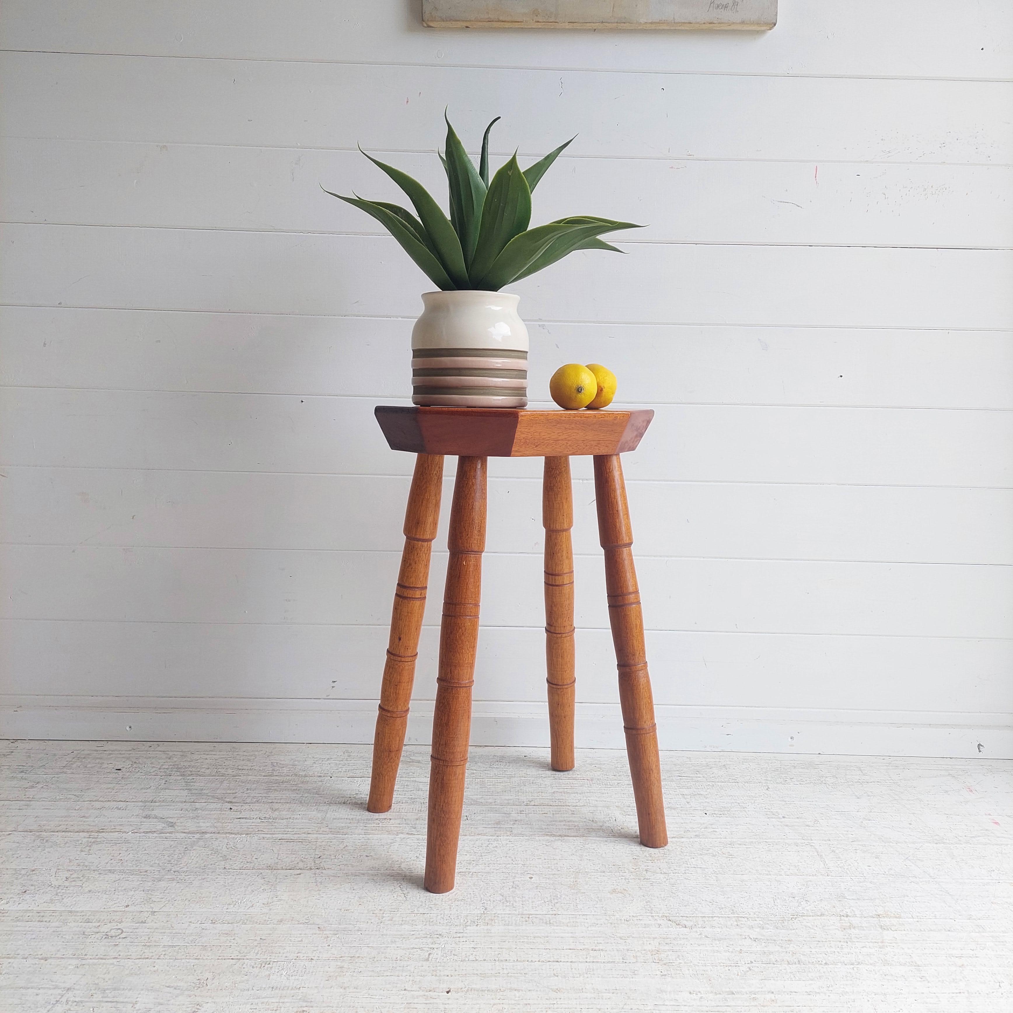 A wonderful probably French vintage stool with chunky bobbin legs. 
Estimated to be mid-late 20th century, 1960s

Very nice model with a very nice quality of manufacture
Made, we believe, of Mahogany and oak which contrast