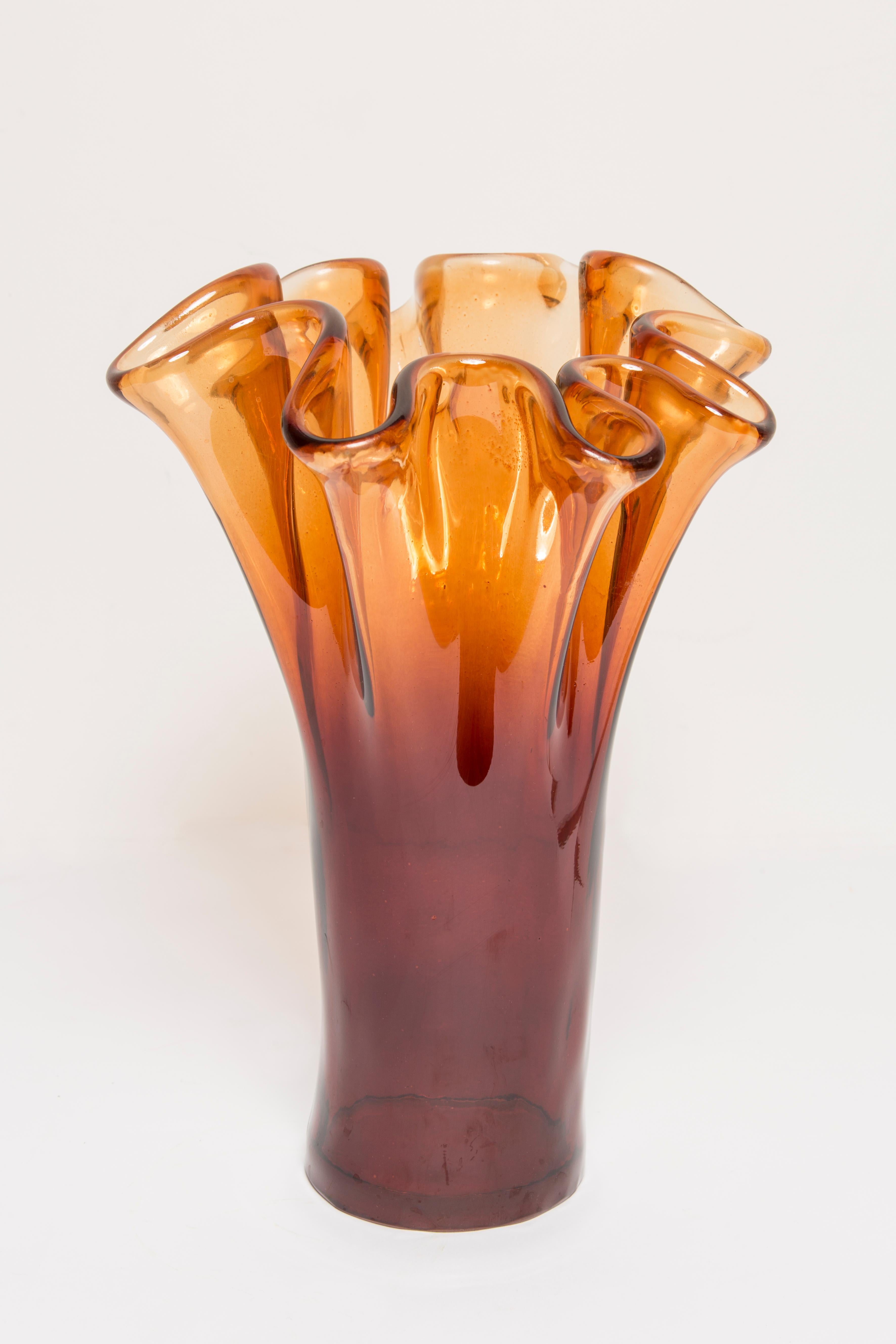 20ième siècle Grand vase en verre de Murano orange du milieu du siècle dernier, Italie, années 2000