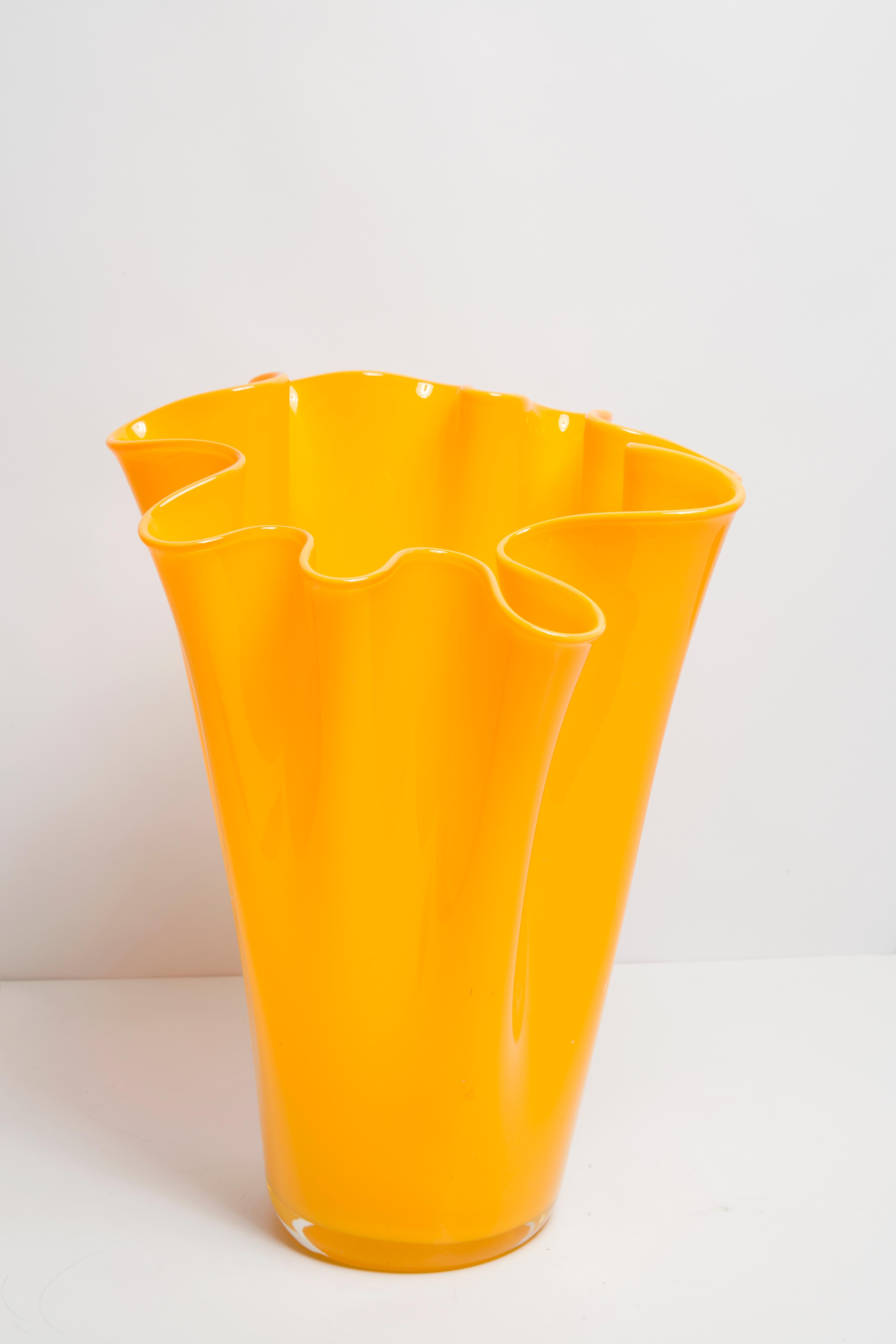 Italian Mid Century Vintage Orange Frill Vase, Italy, 1960s