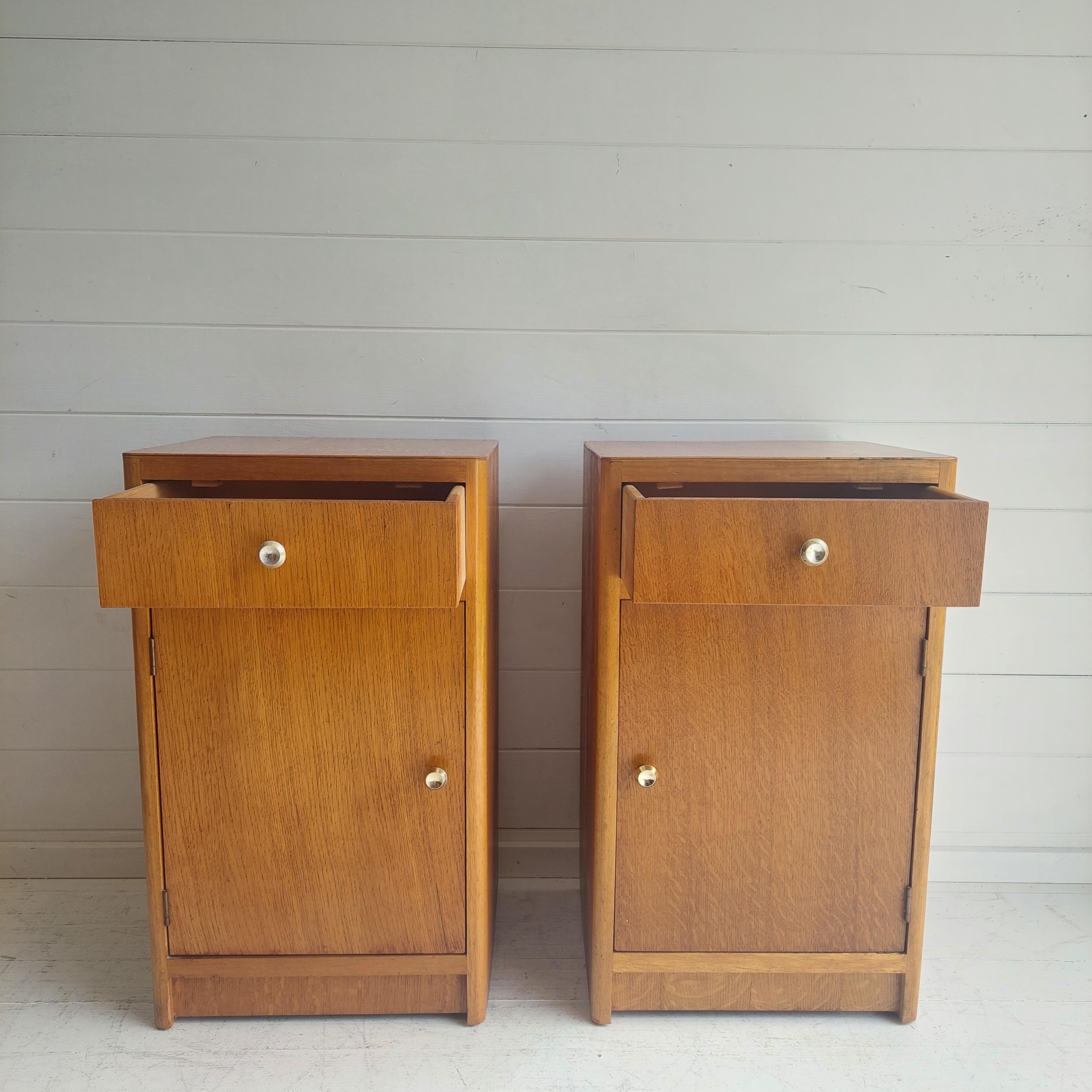 Mid Century Vintage Pair of oak Bedside Cabinets 50s 3