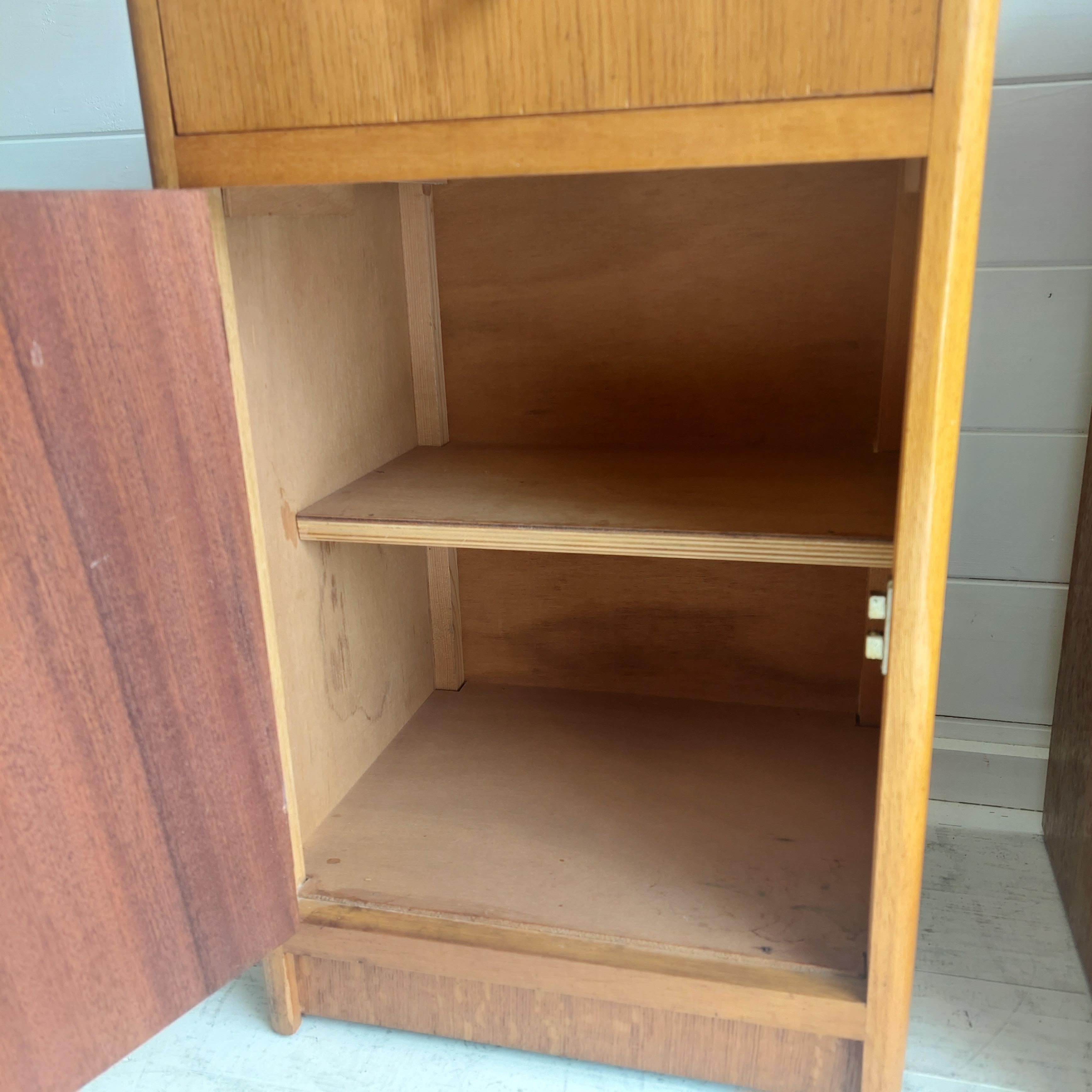Mid Century Vintage Pair of oak Bedside Cabinets 50s 2