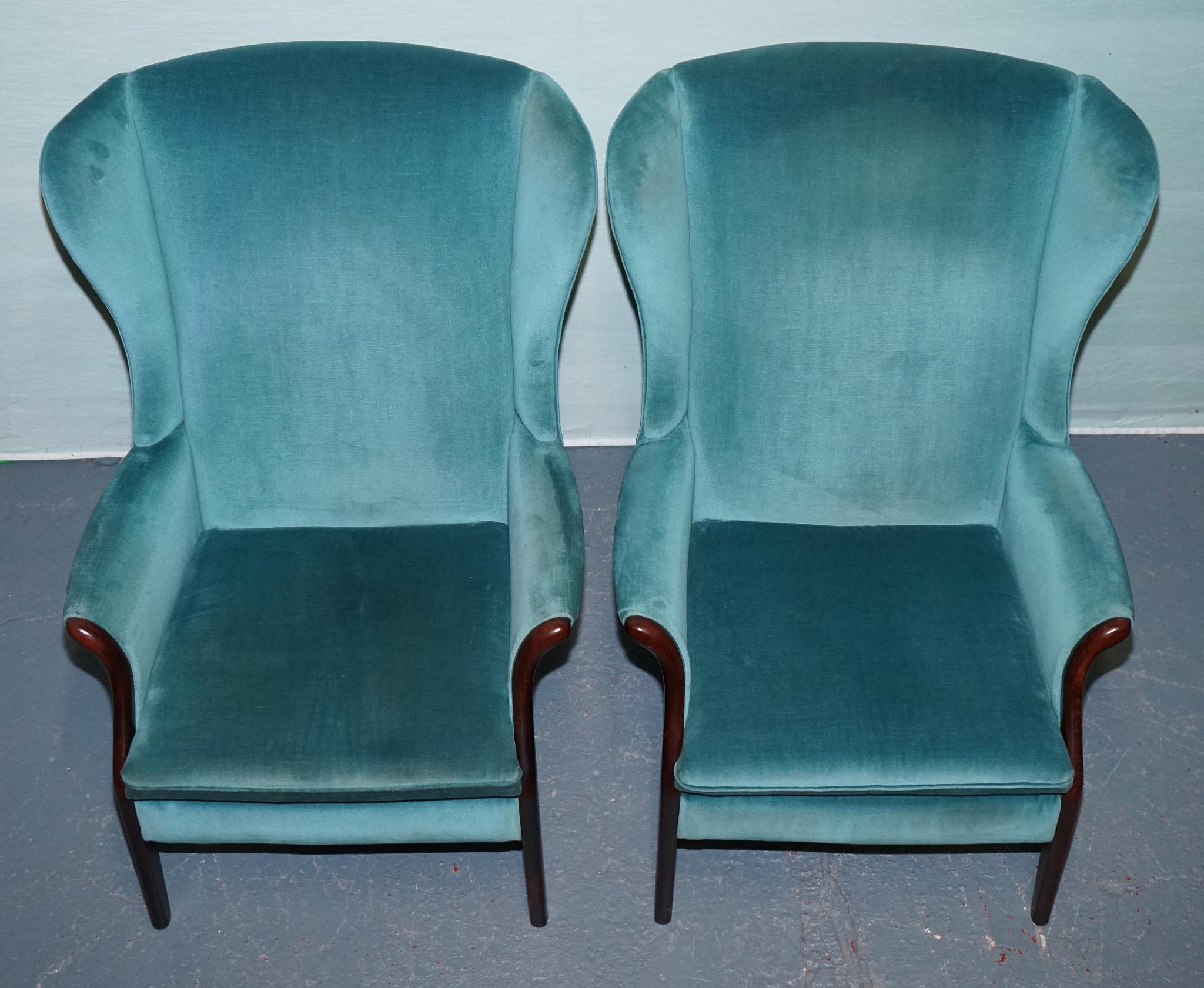 
Antiquités de Londres

 

Paire de fauteuils à oreilles Parker Knoll Froxfield du milieu du siècle, tapissés d'un doux tissu bleu. Ces chaises emblématiques illustrent le design intemporel et le savoir-faire qui ont fait de Parker Knoll l'un des