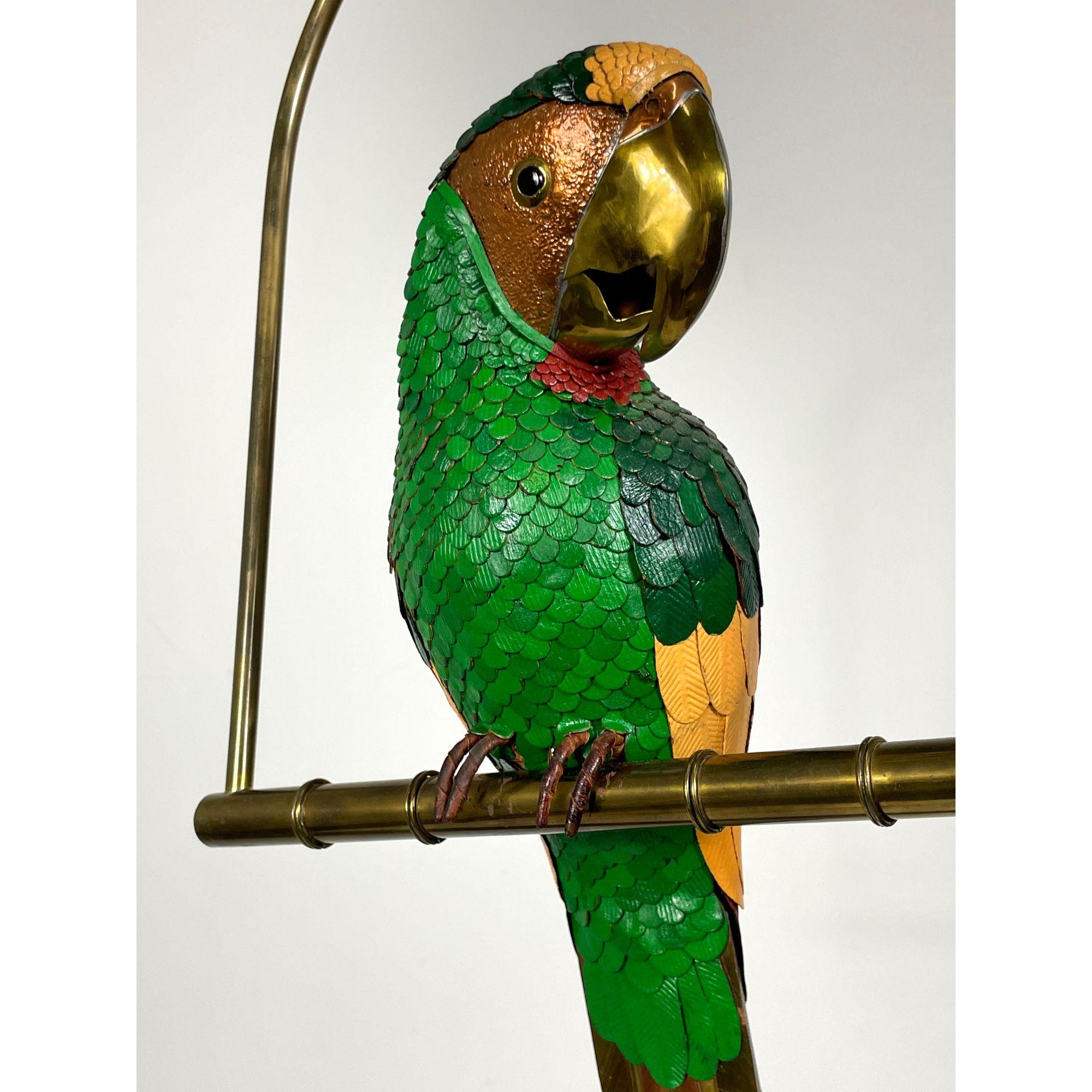 Escultura de loro vintage de mediados de siglo en cuero y latón de estilo busto 1
