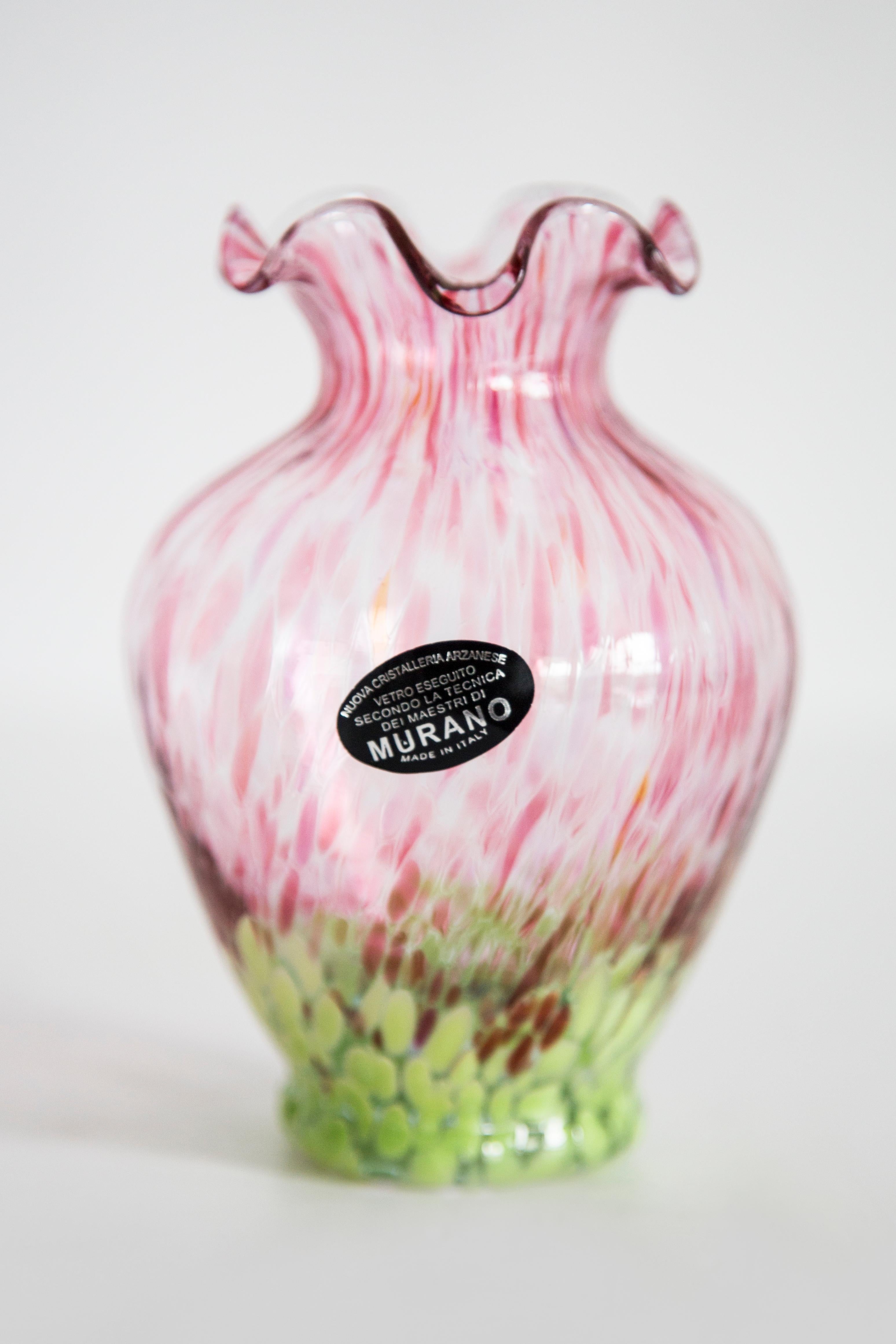Mid Century Vintage Pink and Green Small Murano Vase, Italy, 1960s For Sale 3