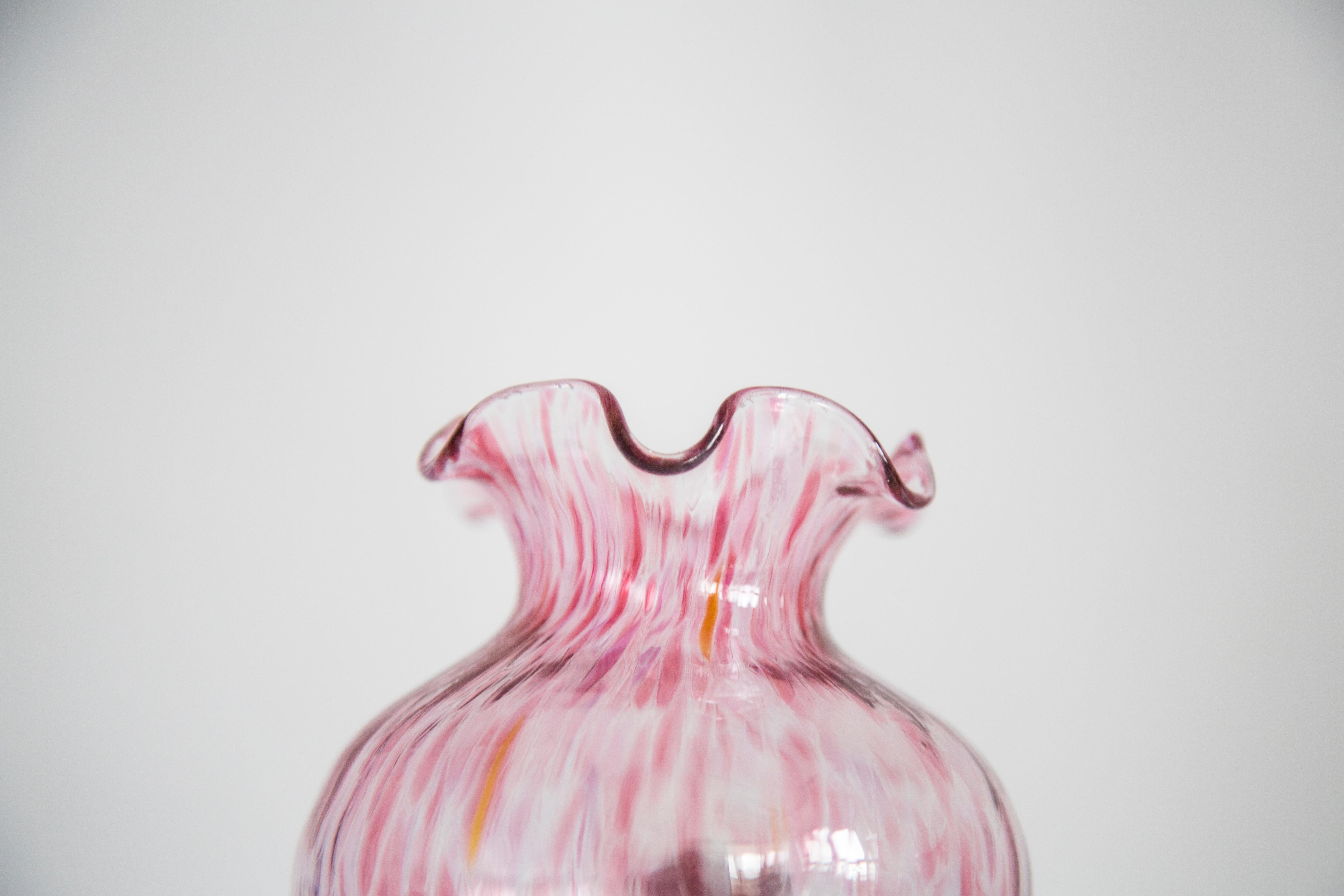 20th Century Mid Century Vintage Pink and Green Small Murano Vase, Italy, 1960s For Sale
