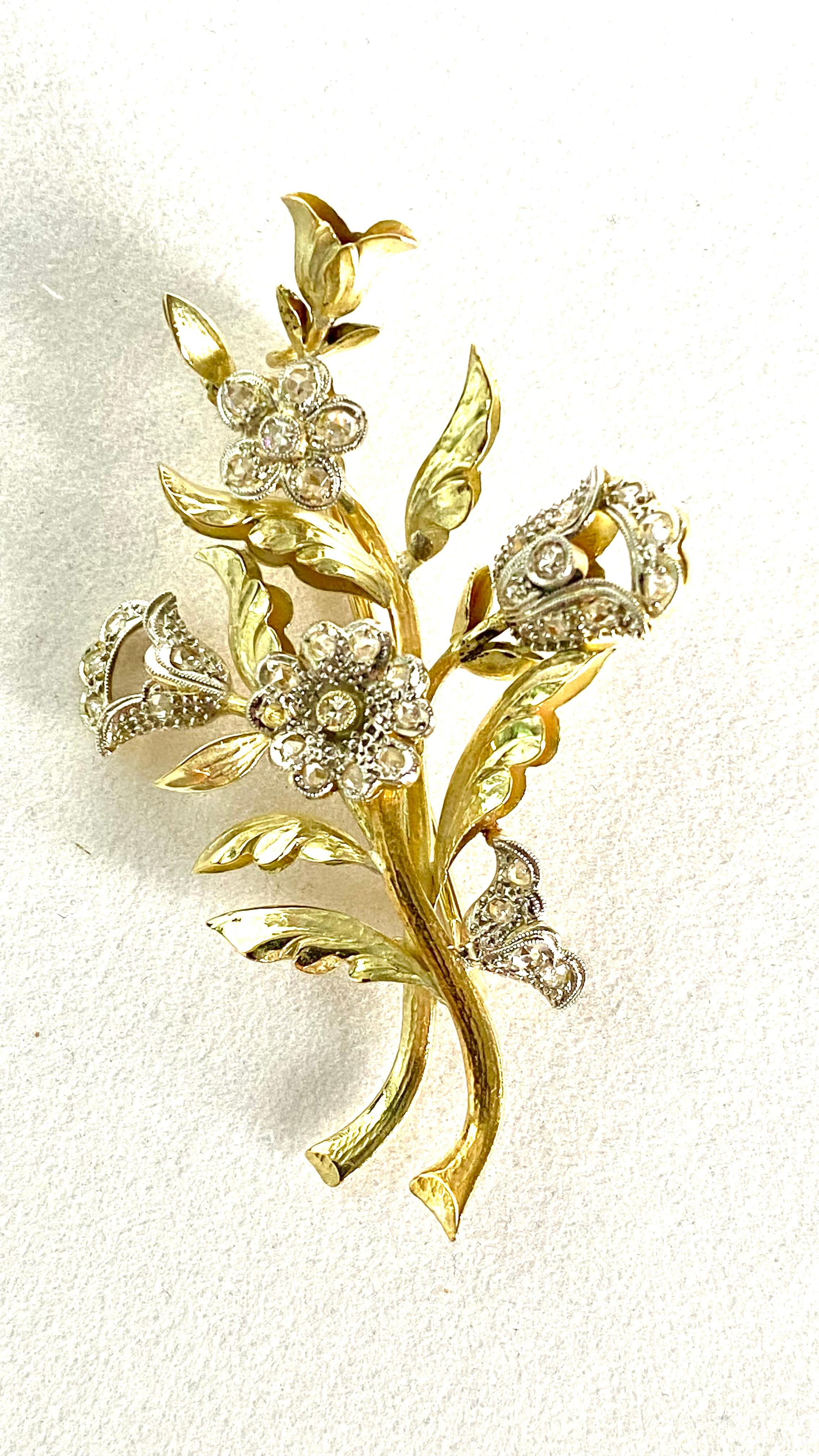 Mid-Century Vintage Platinum and 18k Yellow Gold Diamond Brooch 2.25 Inch Long In Good Condition For Sale In New York, NY