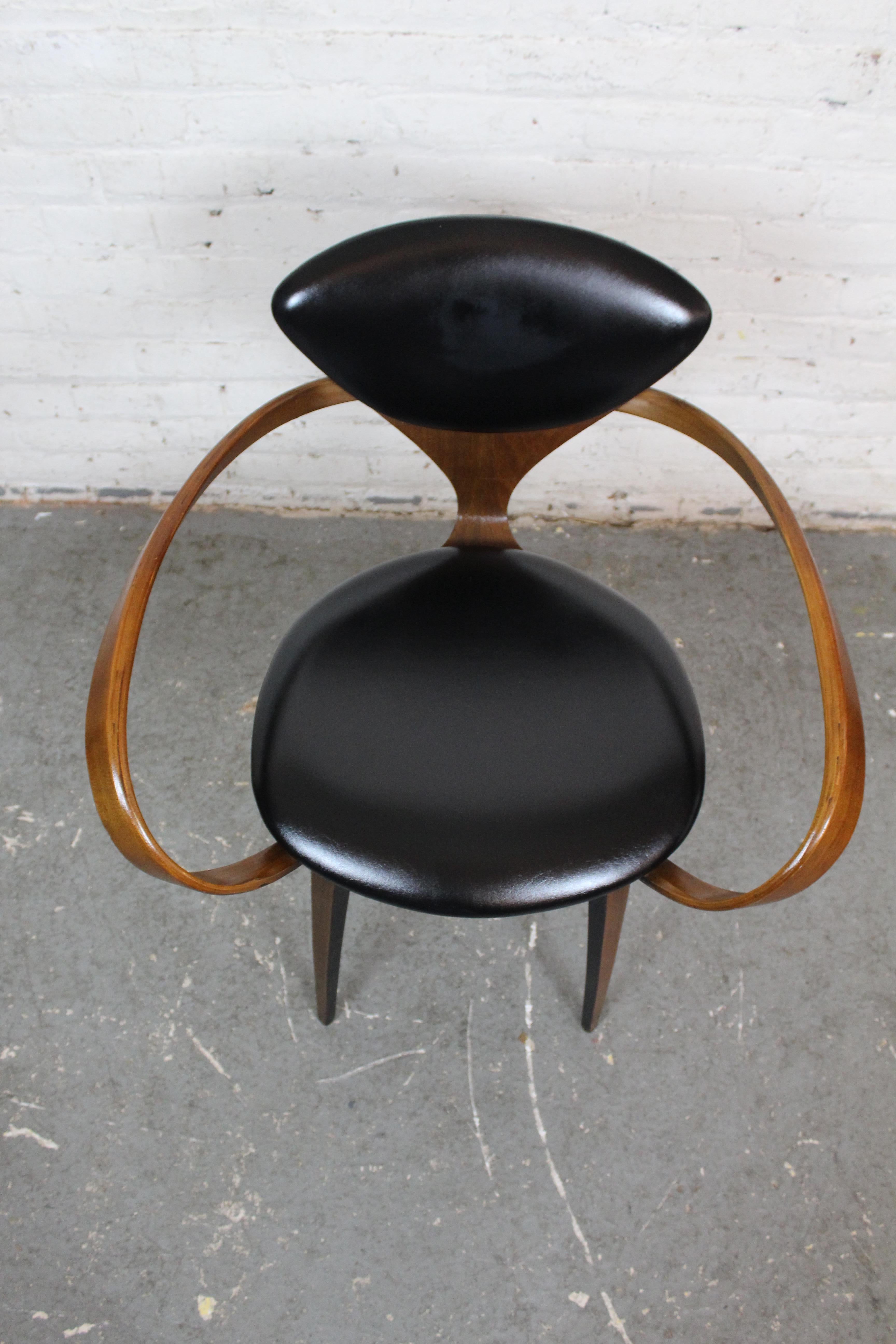 Mid-Century Vintage Pretzel Chairs by Norman Cherner for Plycraft 10