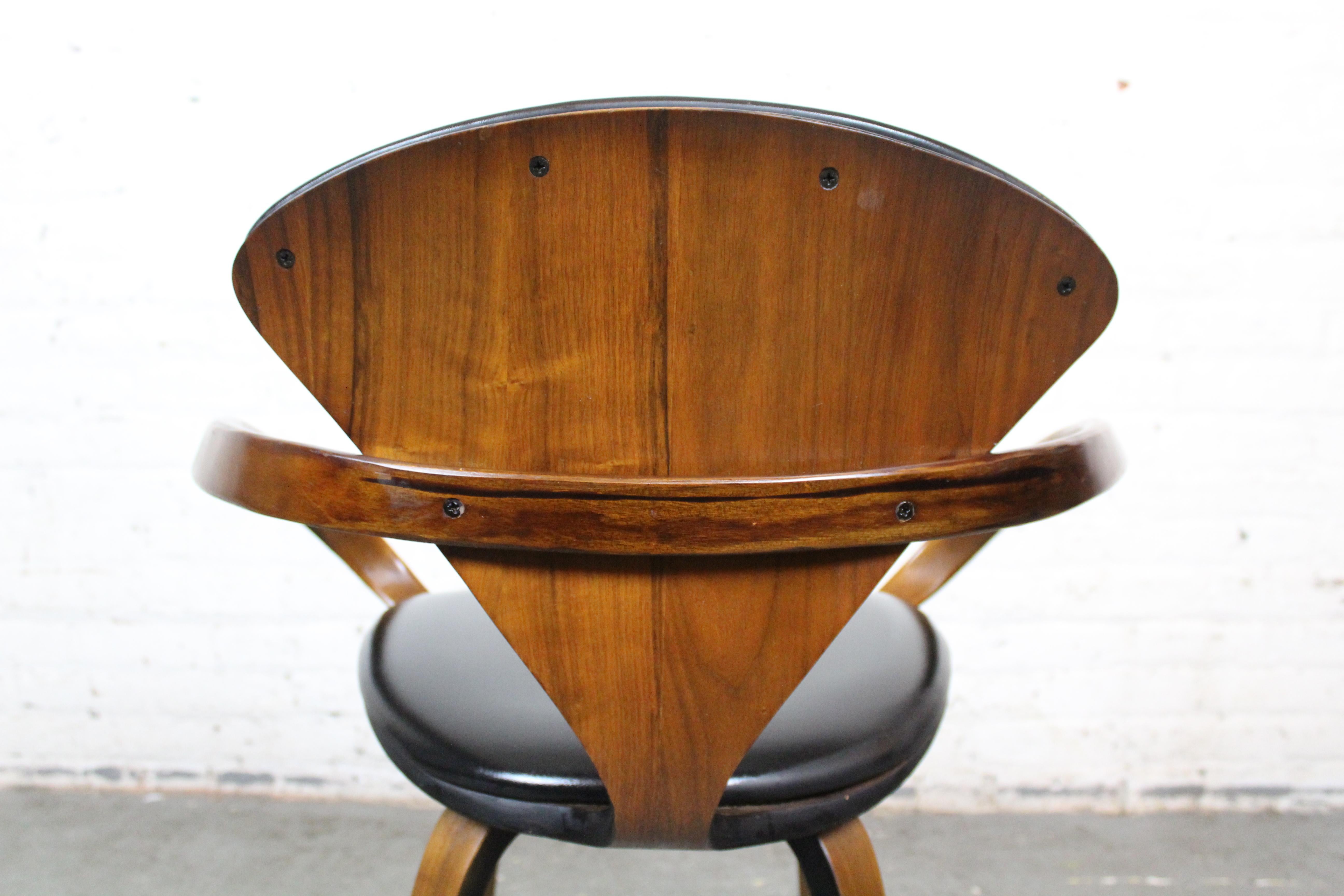 Mid-Century Vintage Pretzel Chairs by Norman Cherner for Plycraft 1