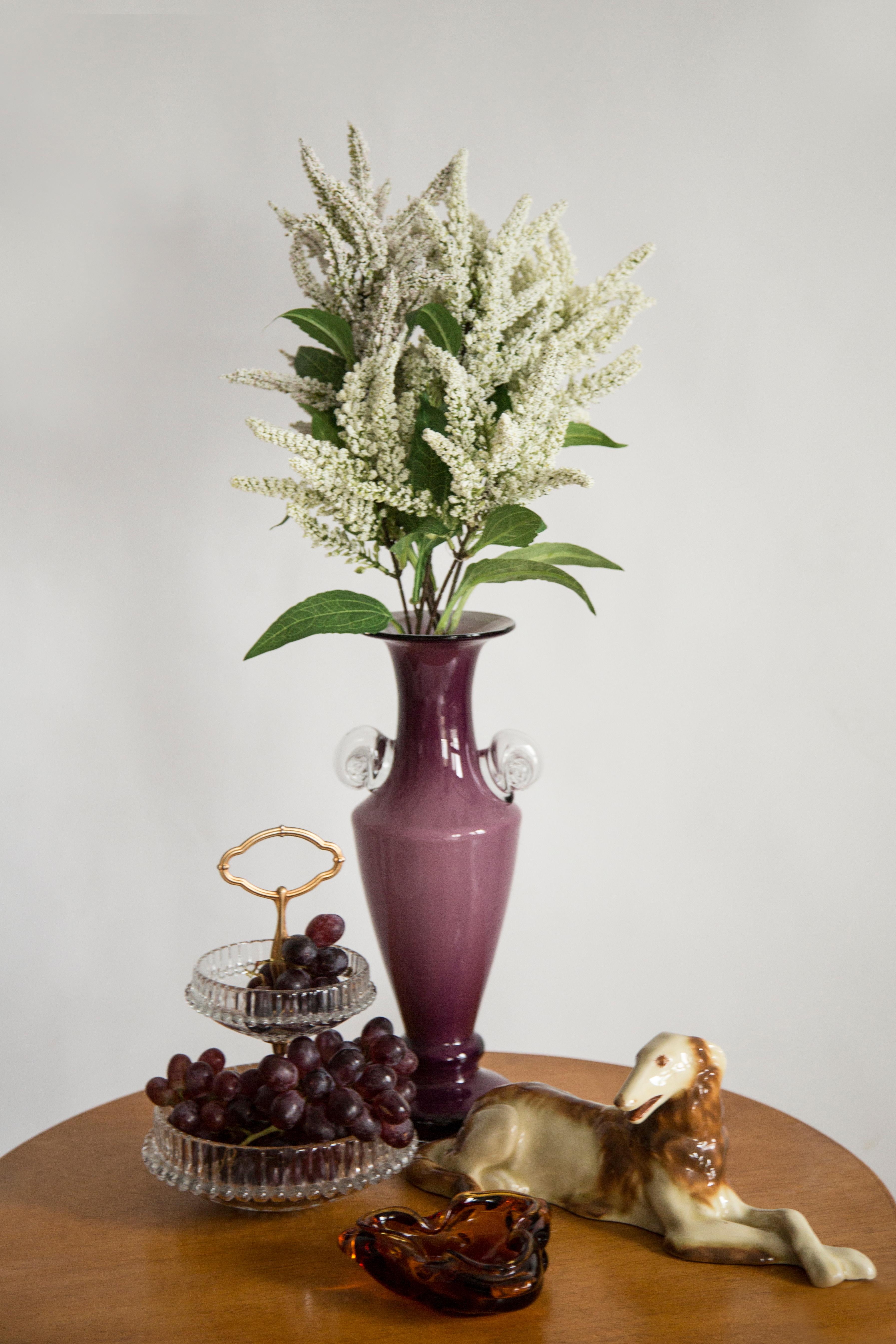 Mid-Century Modern Grand vase décoratif violet du milieu du siècle dernier, Europe, années 1960 en vente
