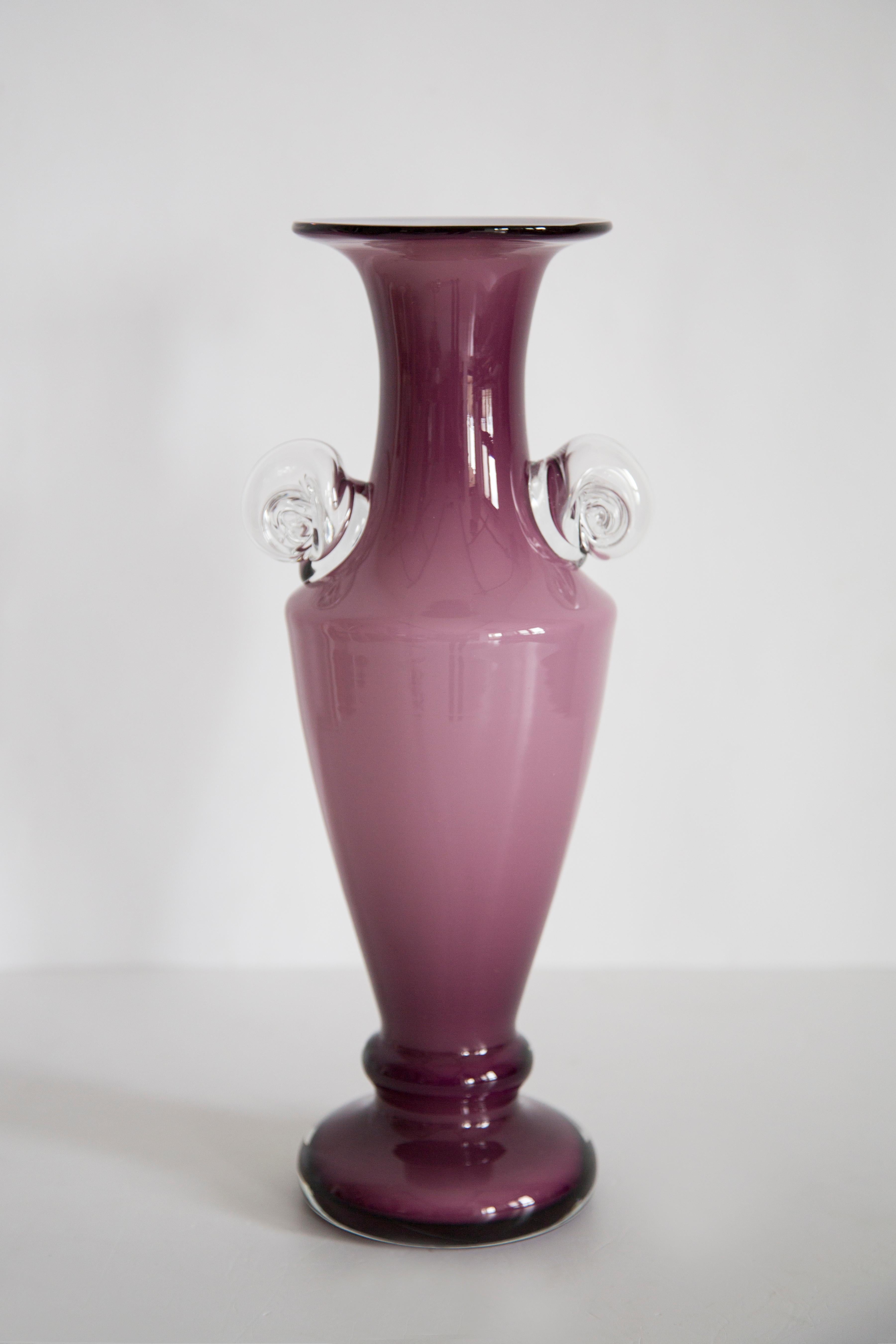 Mid Century Vintage Purple Big Decorative Glass Vase, Europe, 1960s In Good Condition For Sale In 05-080 Hornowek, PL