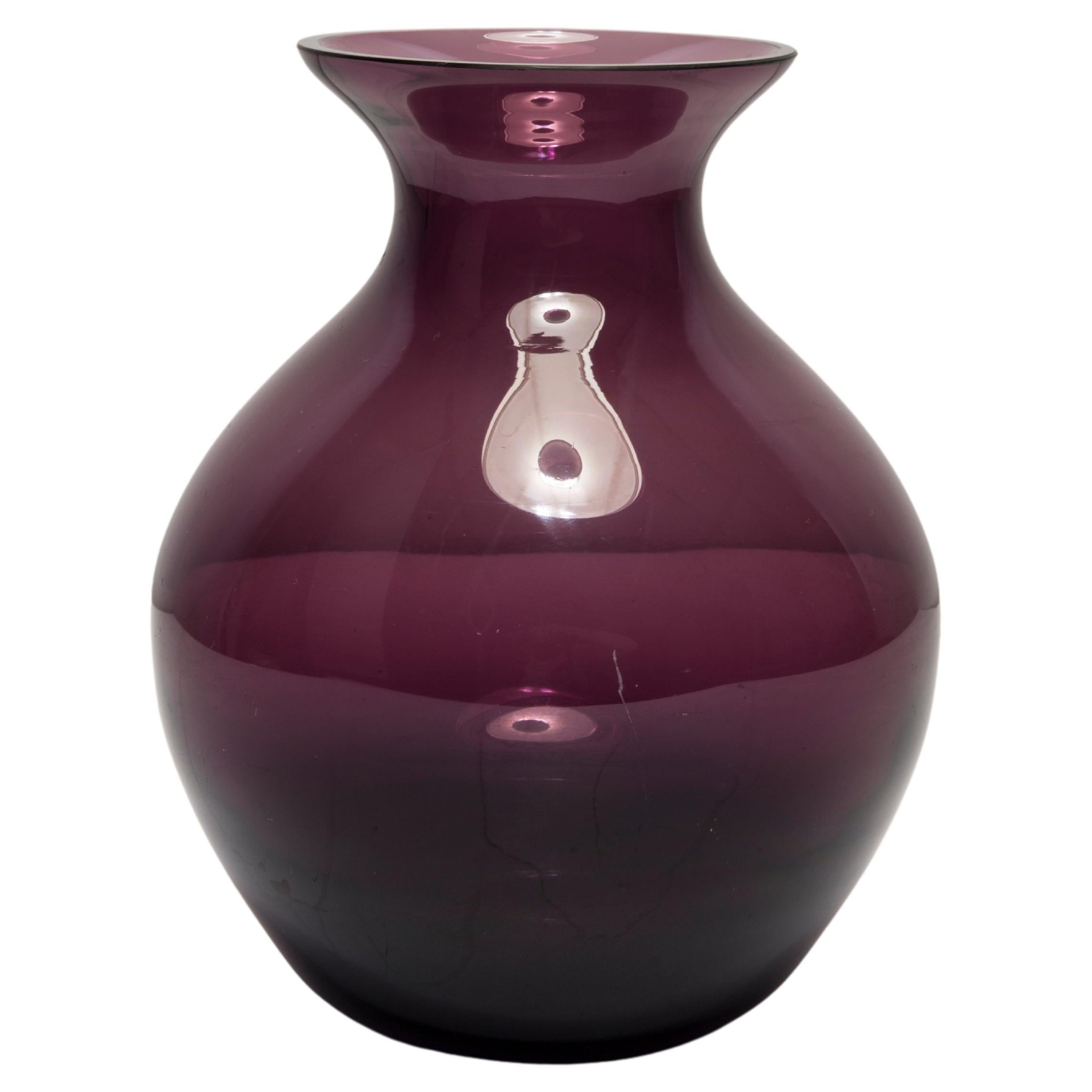Vase violet vintage du milieu du siècle dernier, Europe, années 1960