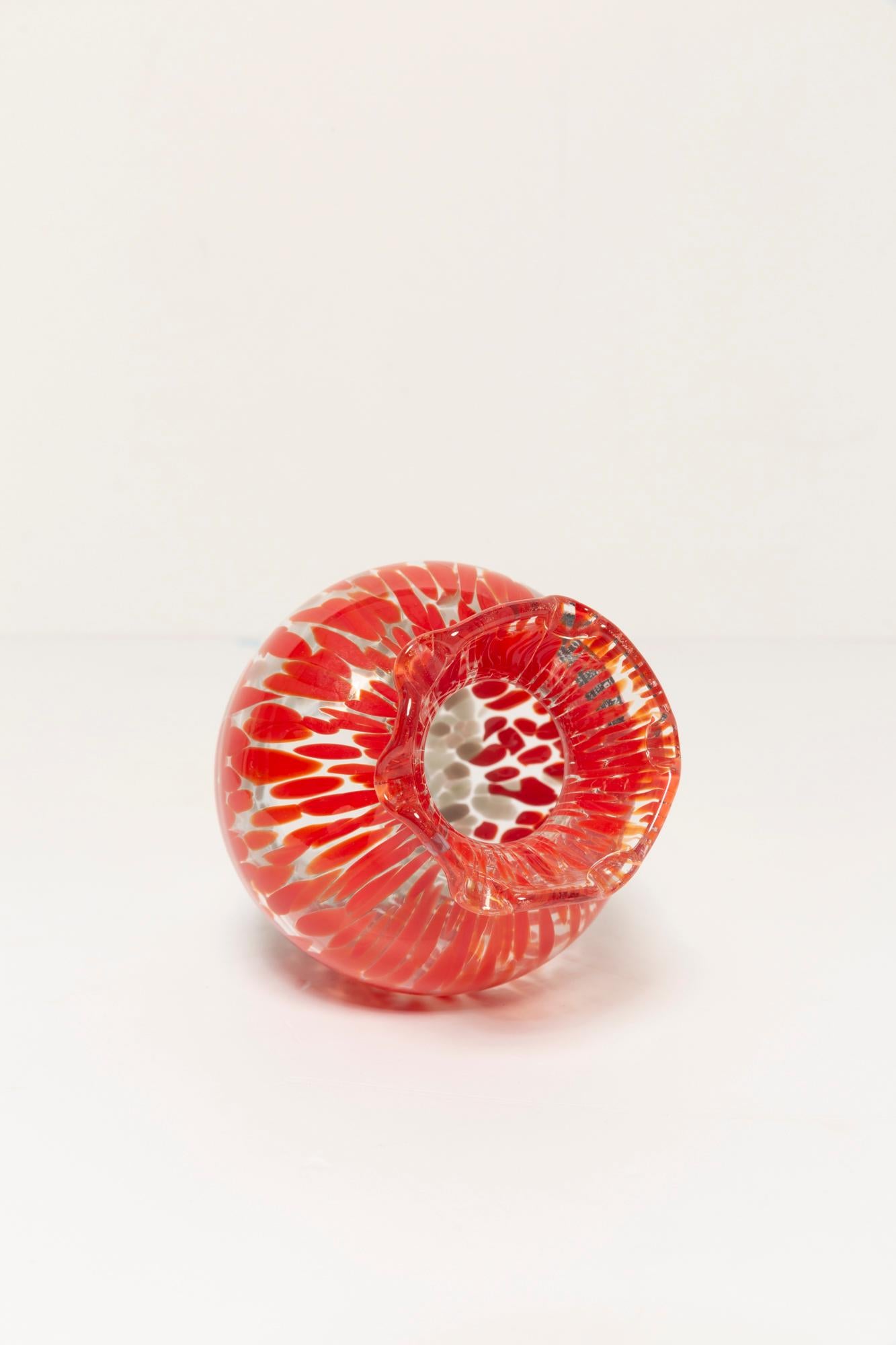 Midcentury Vintage Red and Gray Dots Murano Vase, Italy, 1960s For Sale 2