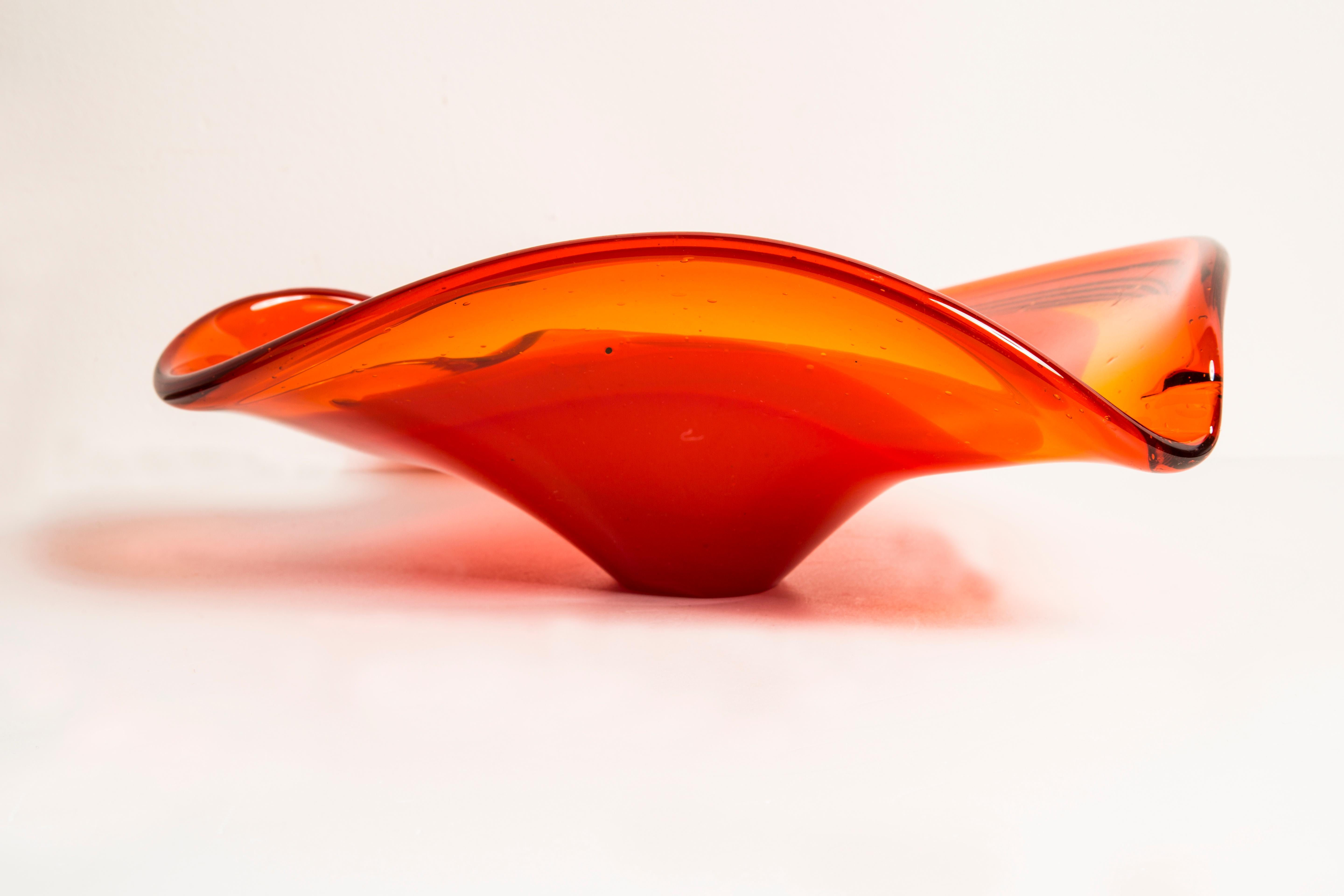 Roter und orangefarbener dekorativer Kristallglasteller aus der Mitte des Jahrhunderts, Italien, 1960er Jahre im Angebot 5