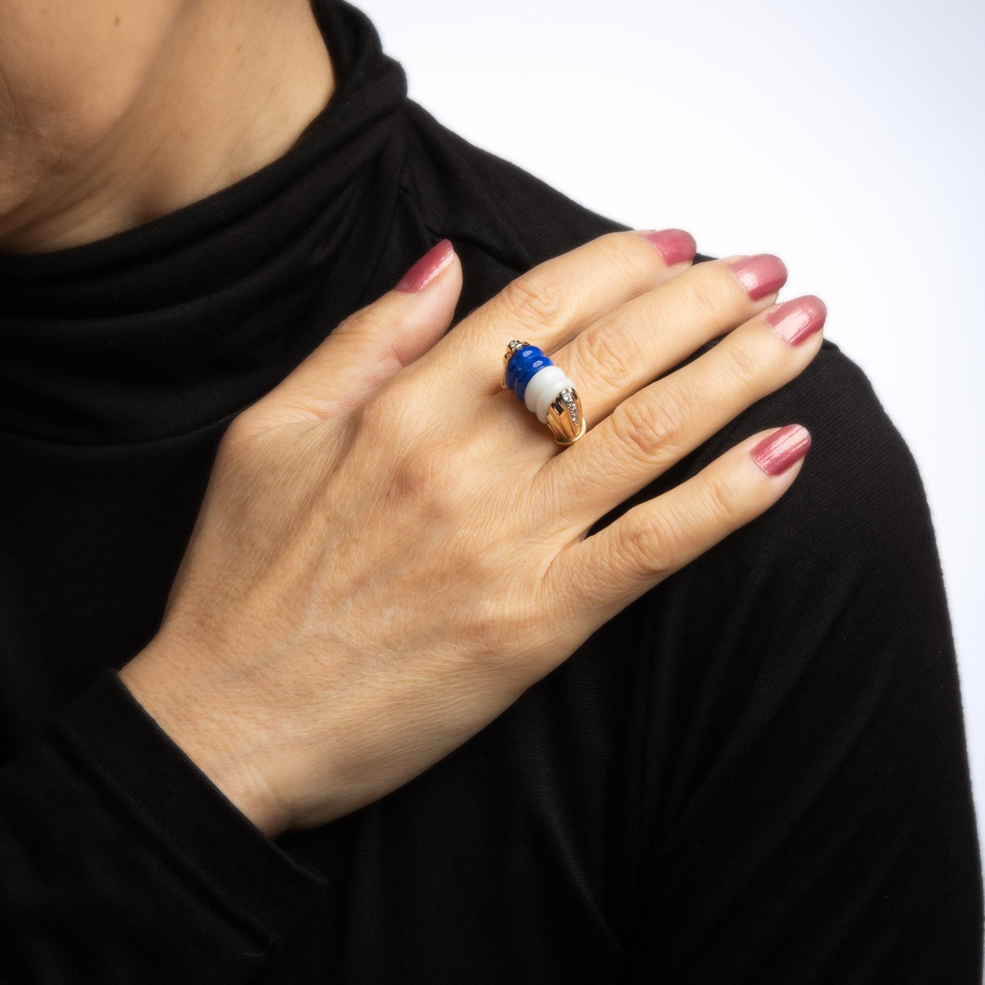 Women's Mid Century Vintage Ring Diamond Fluted Sodalite White Agate 14k Gold Cocktail For Sale