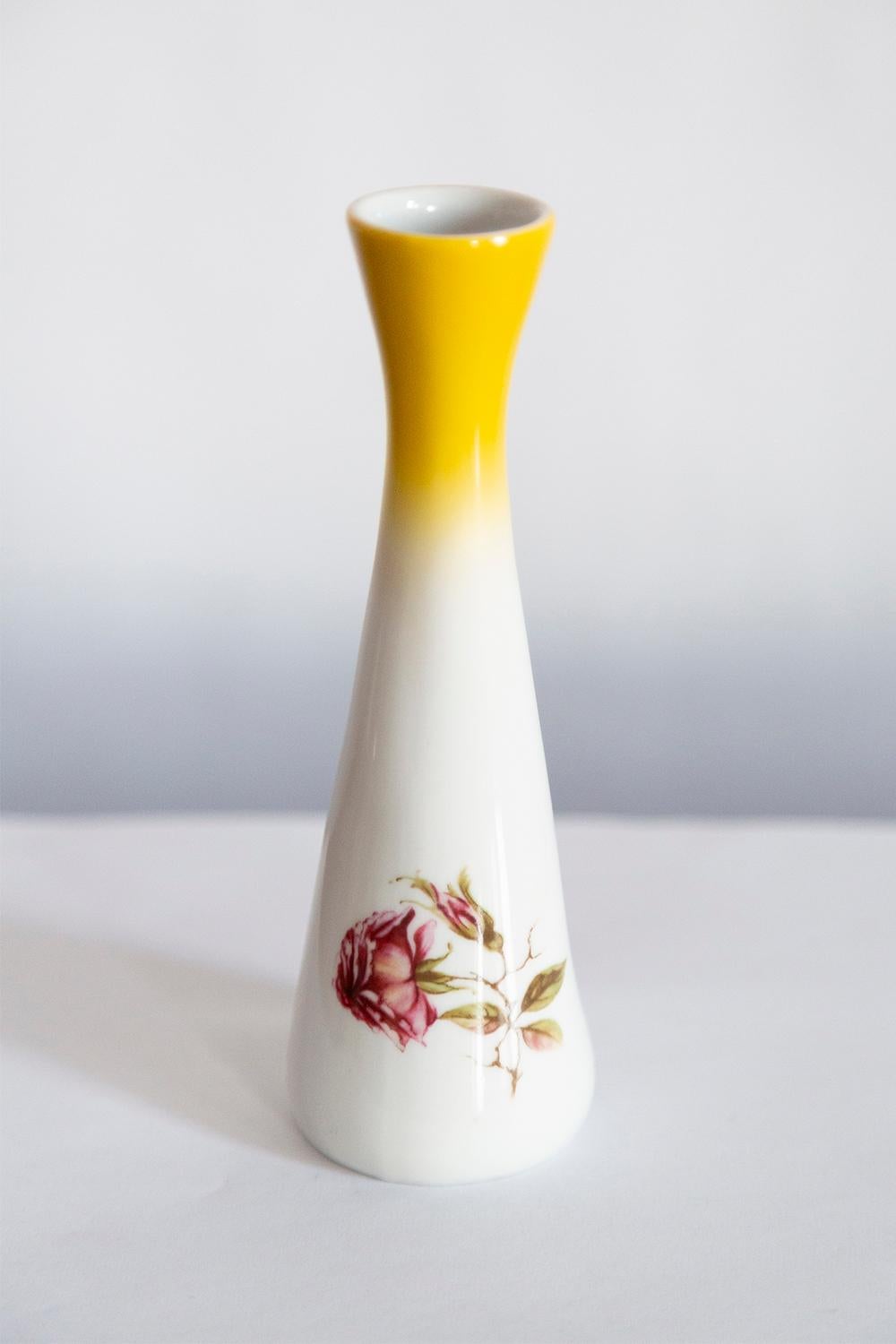 Mid Century Vintage Rose Small Porcelain Ceramic Vase, Europe, 1960s For Sale 2
