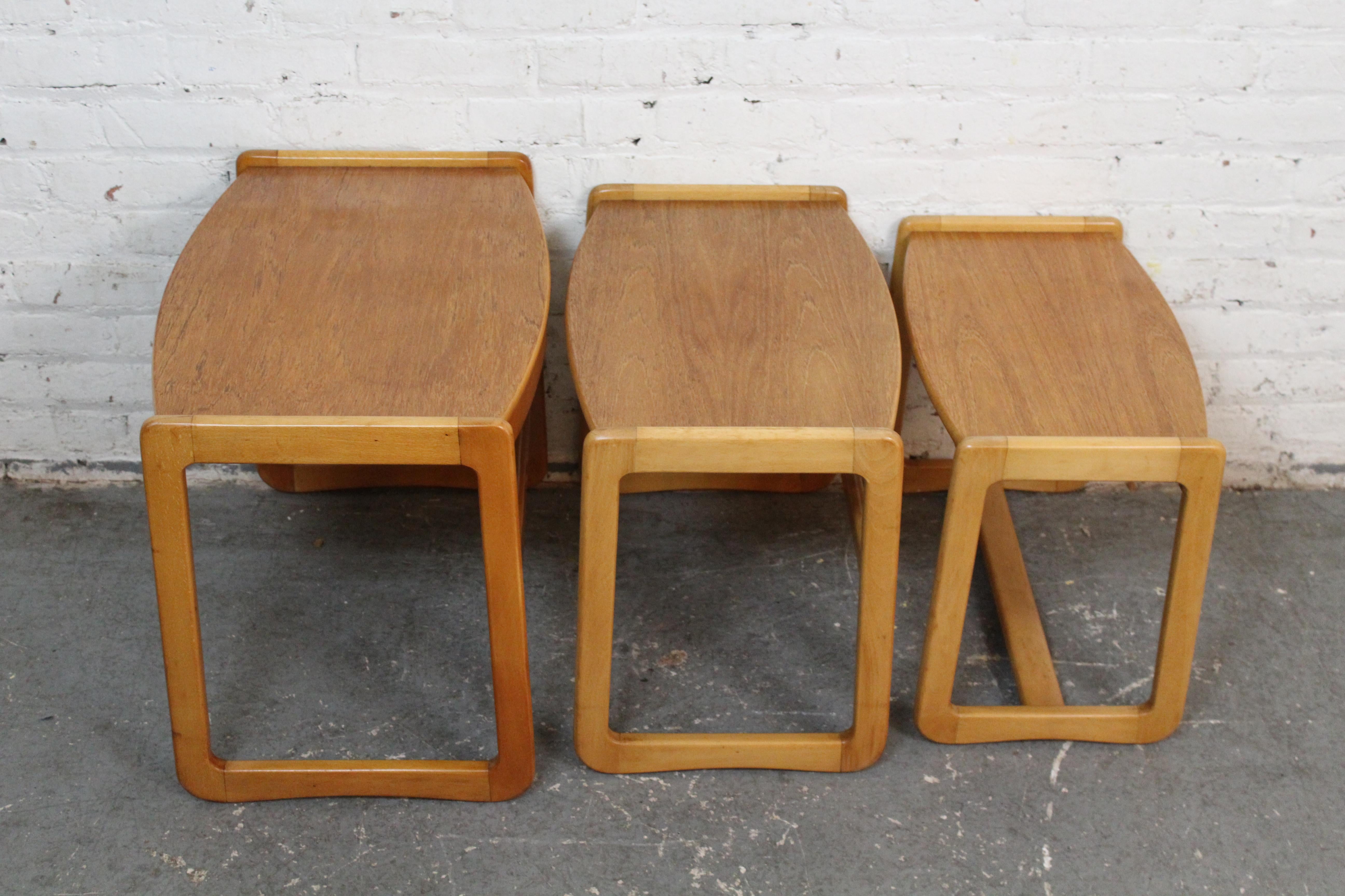 Mid-Century Vintage Skandinavisch-Modern-Stapeltische 6