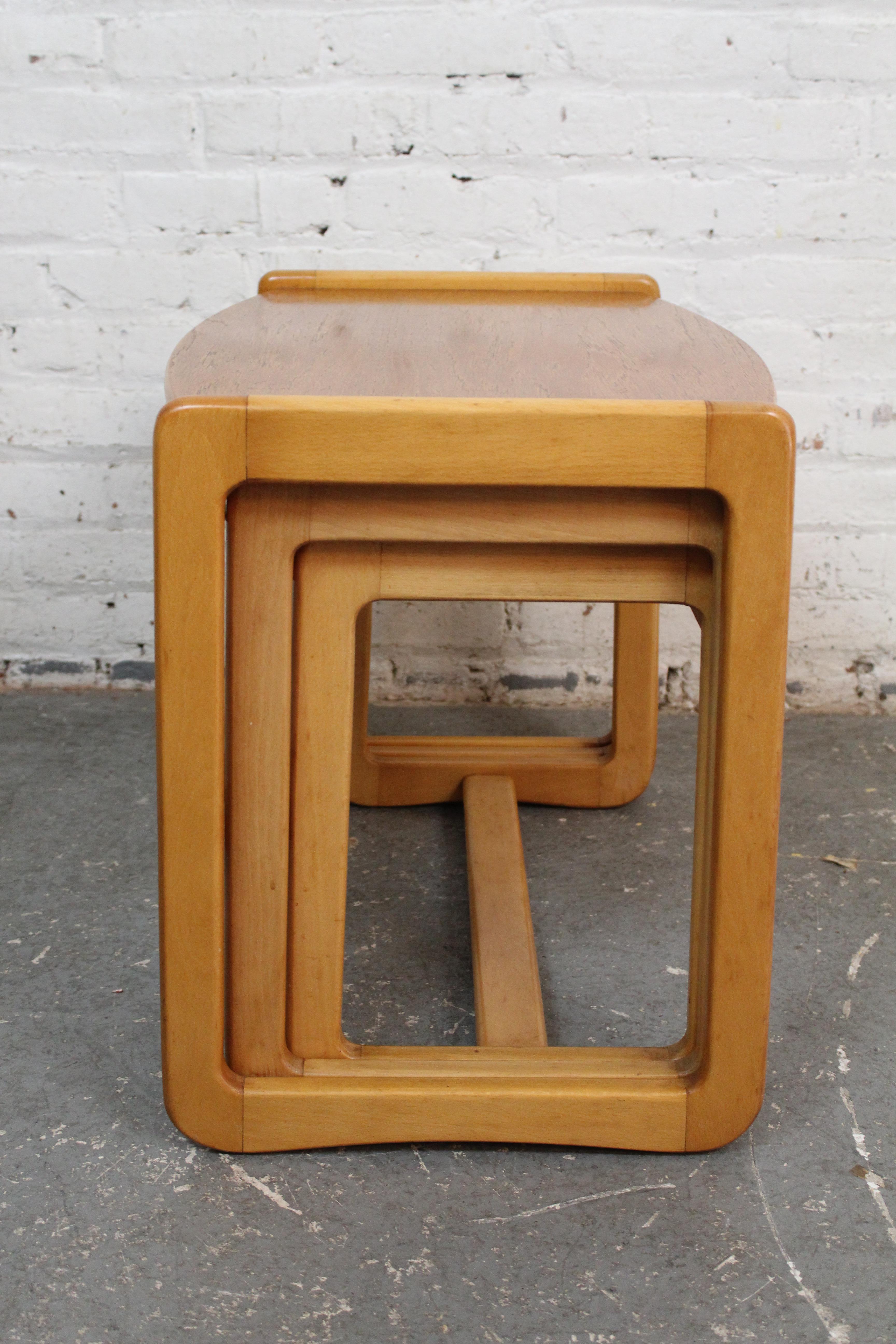 Mid-Century Vintage Skandinavisch-Modern-Stapeltische 1
