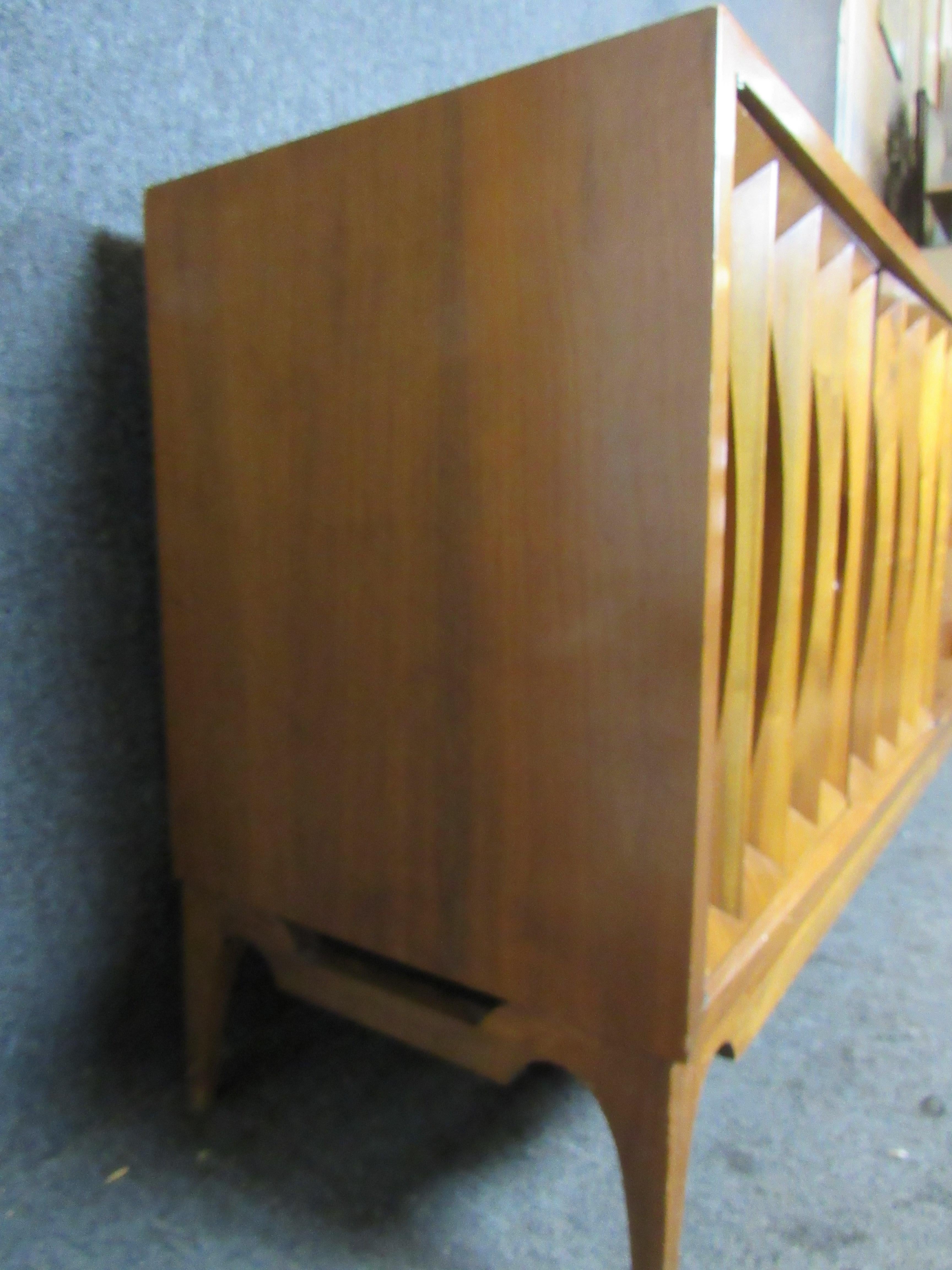 Midcentury Vintage Sculpted Walnut Credenza In Good Condition In Brooklyn, NY