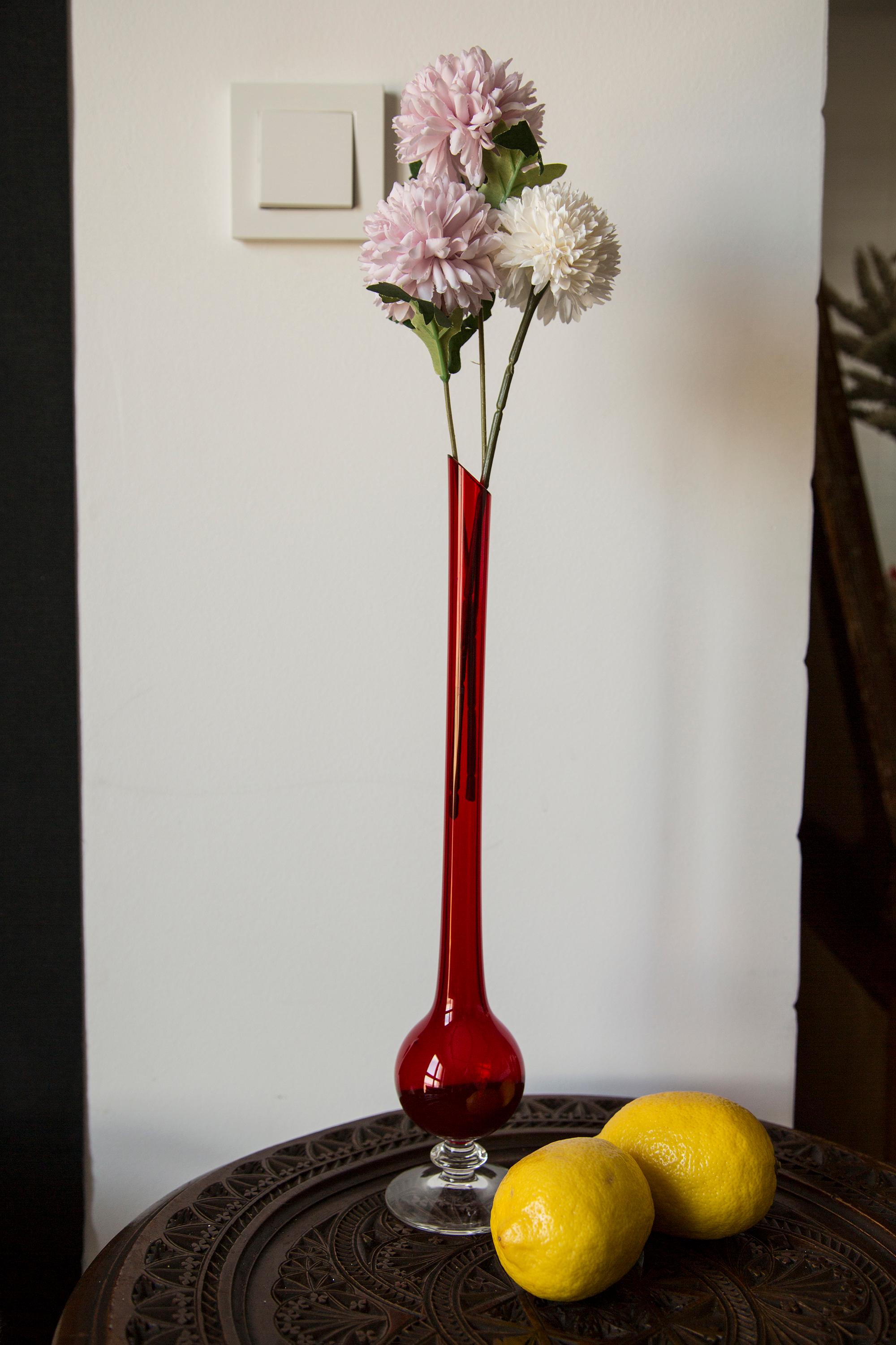 Midcentury Vintage Slim Red Decorative Glass Vase, Europe, 1960s In Good Condition For Sale In 05-080 Hornowek, PL