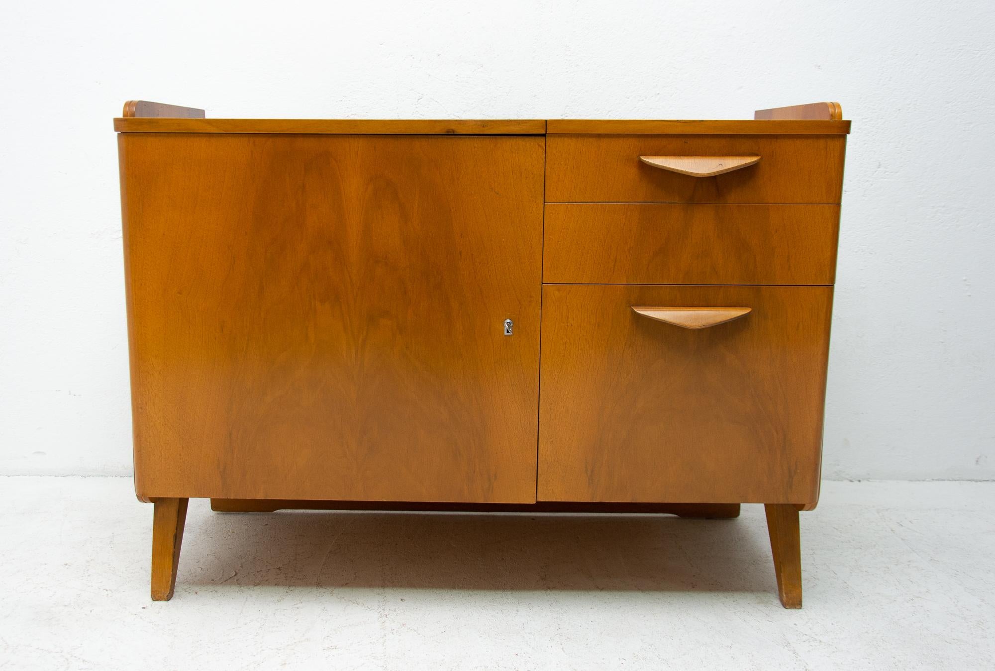 Midcentury Vintage Small Cabinet by František Jirák, 1960s, Czechoslovakia In Good Condition For Sale In Prague 8, CZ