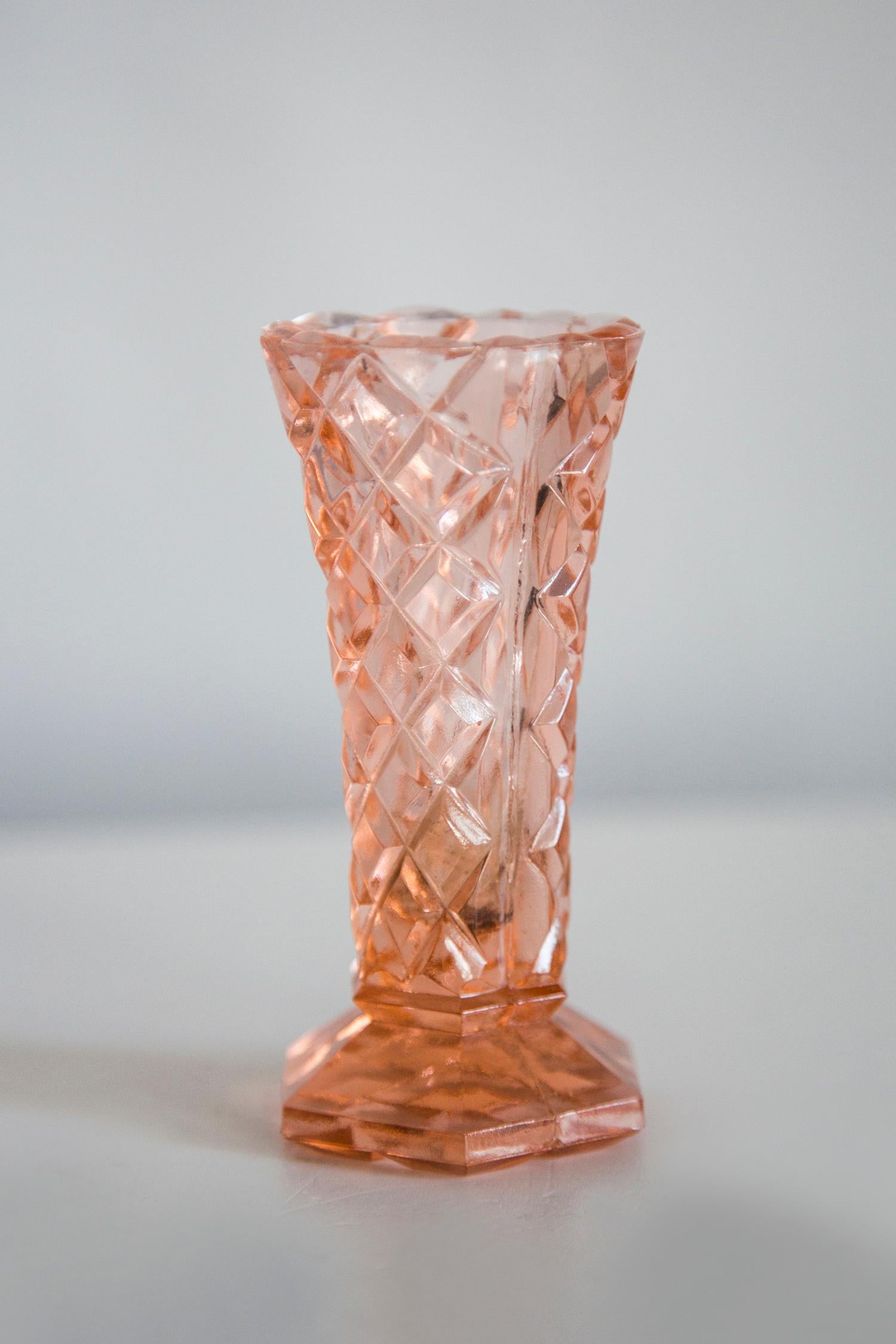 Mid Century Vintage Small Orange Crystal Vase, 20th Century, Europe, 1960s For Sale 6