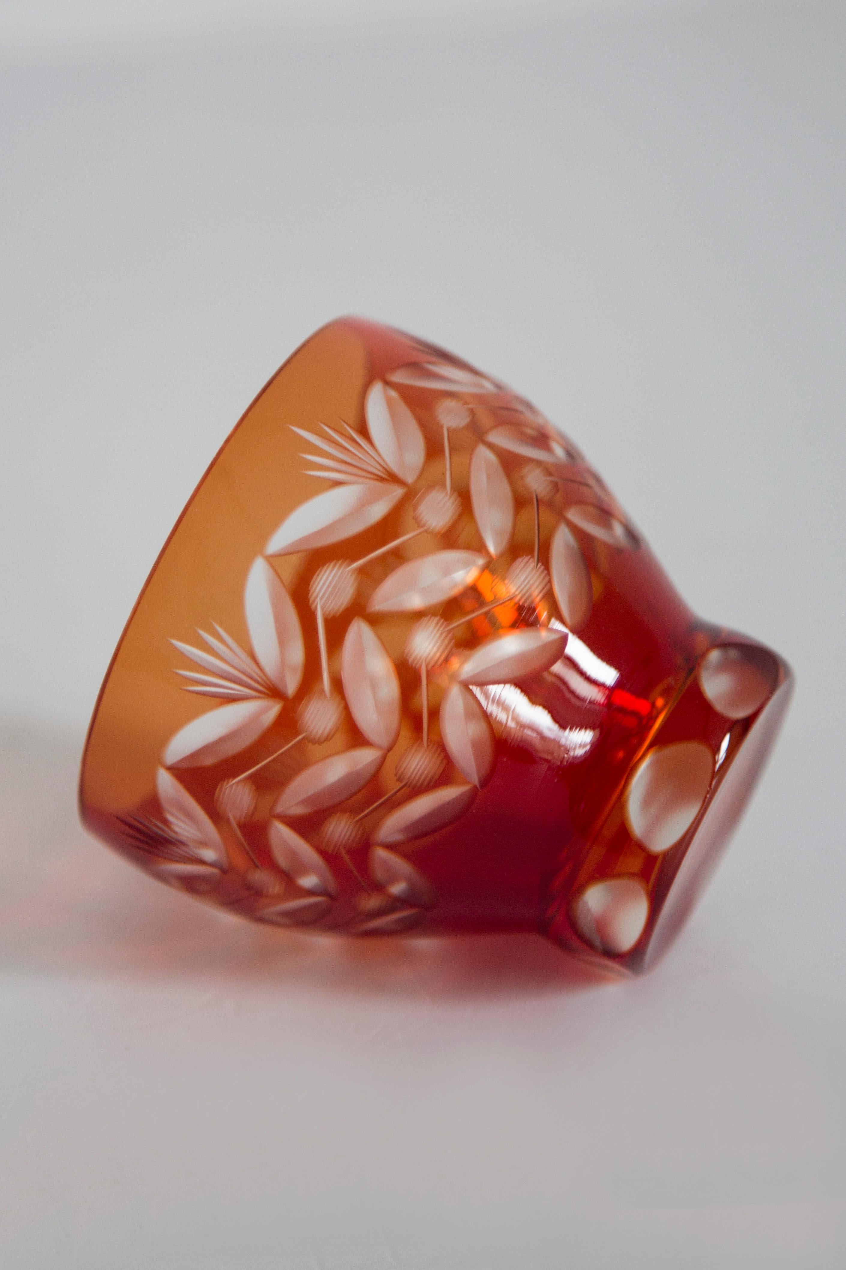 Mid Century Vintage Small Orange Red Crystal Vase, 20th Century, Europe, 1960s For Sale 5
