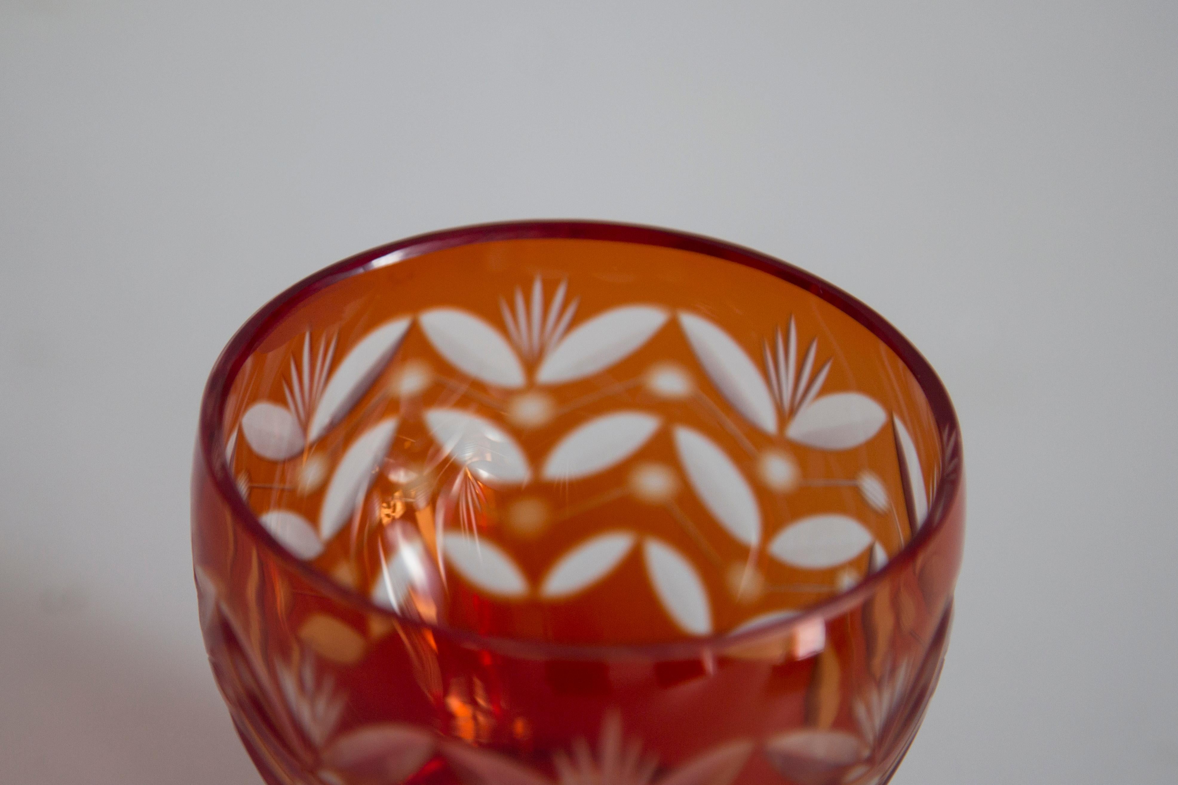 Mid Century Vintage Small Orange Red Crystal Vase, 20th Century, Europe, 1960s For Sale 6