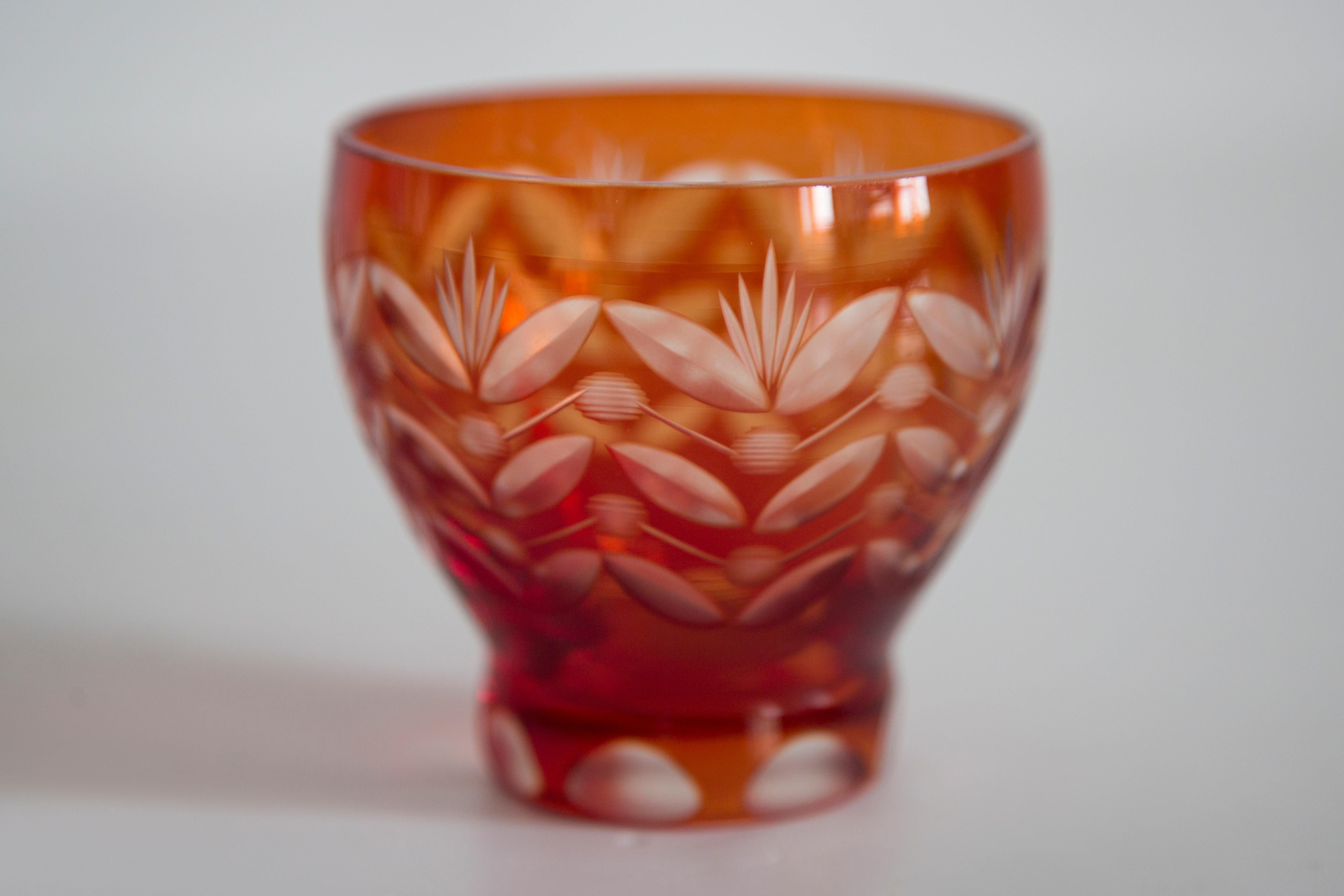 Mid Century Vintage Small Orange Red Crystal Vase, 20th Century, Europe, 1960s For Sale 7