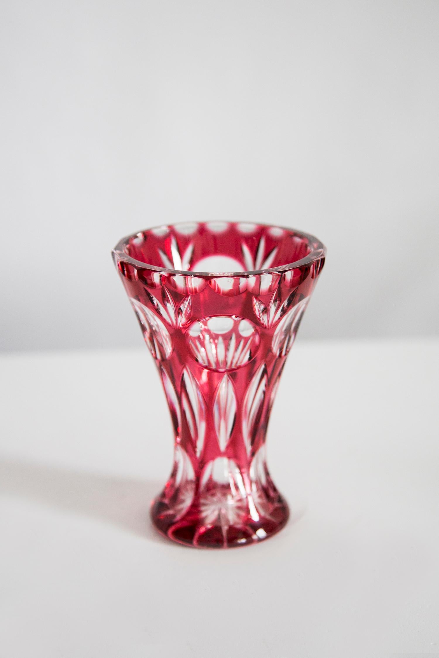 Glass Mid Century Vintage Small Pink Red Crystal Vase, 20th Century, Europe, 1960s