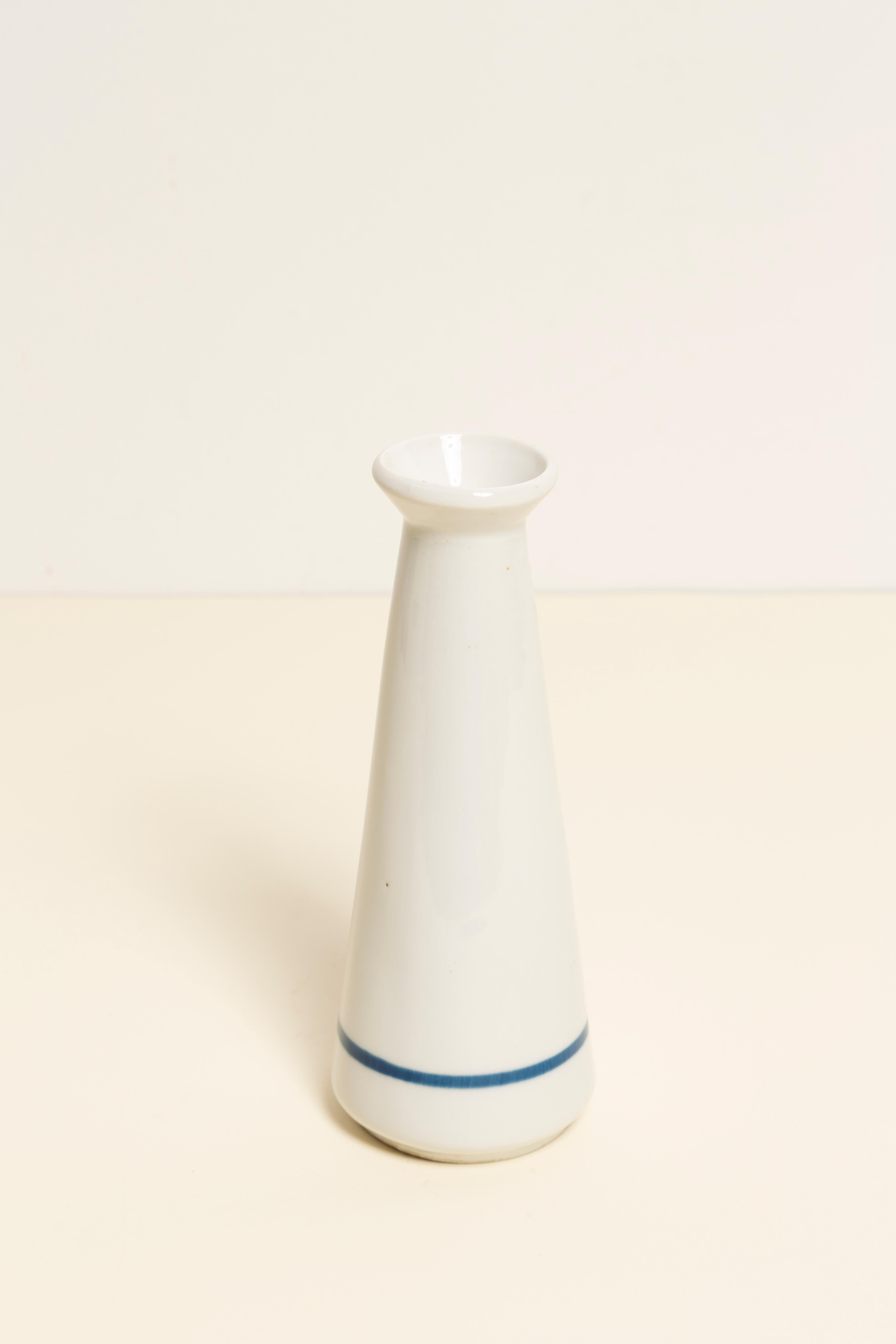 Midcentury Vintage Small Porcelain White Vase, Europe, 1960s 2