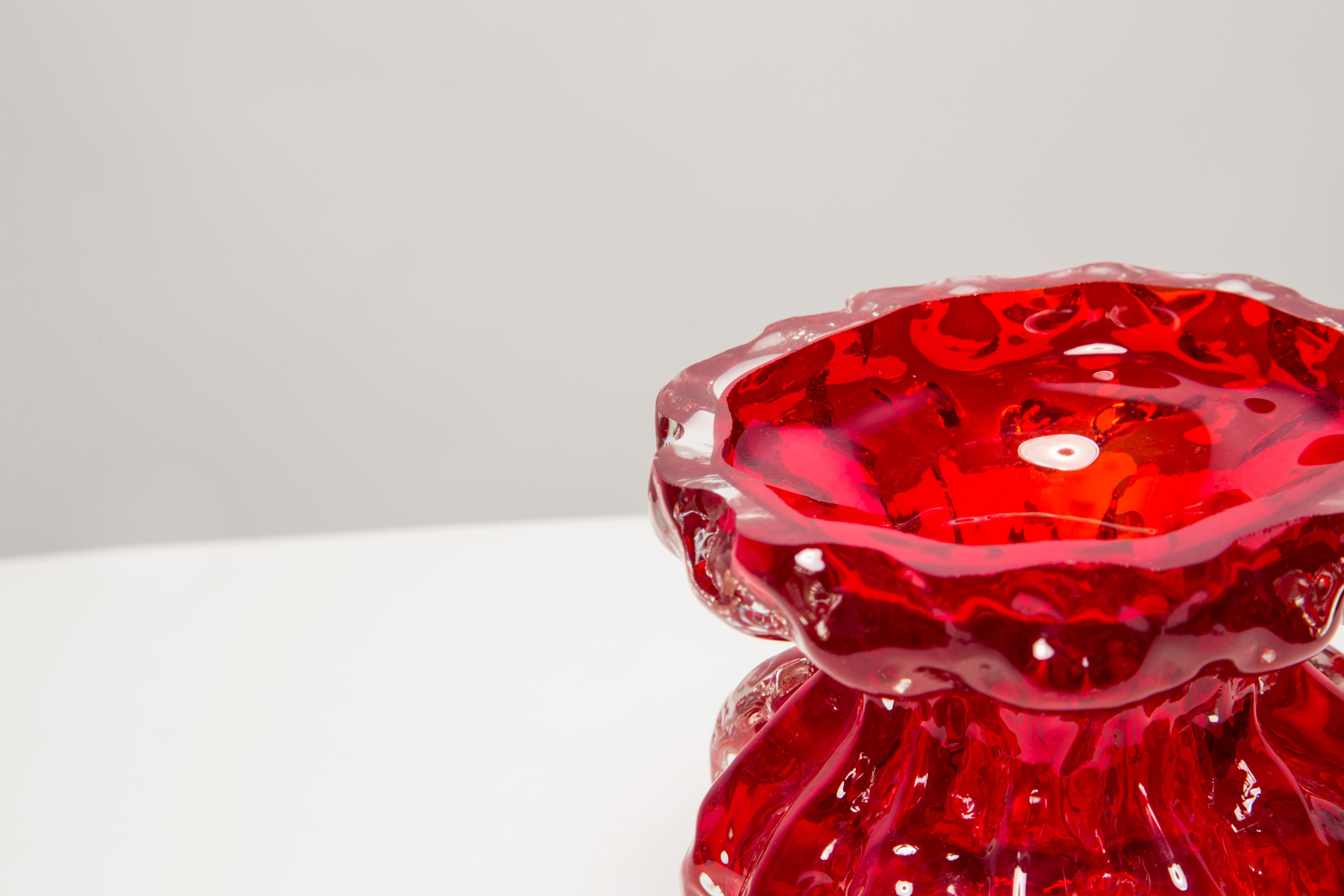 Mid Century Vintage Small Red Ingrid Glass Vase Rock Crystal, Germany, 1970s For Sale 2
