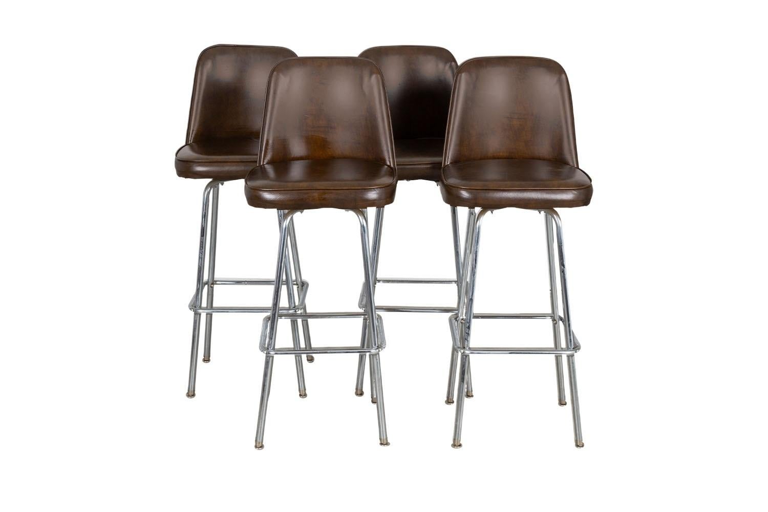 Mid-Century Modern Tabourets de bar pivotants vintage du milieu du siècle 1970 en vente