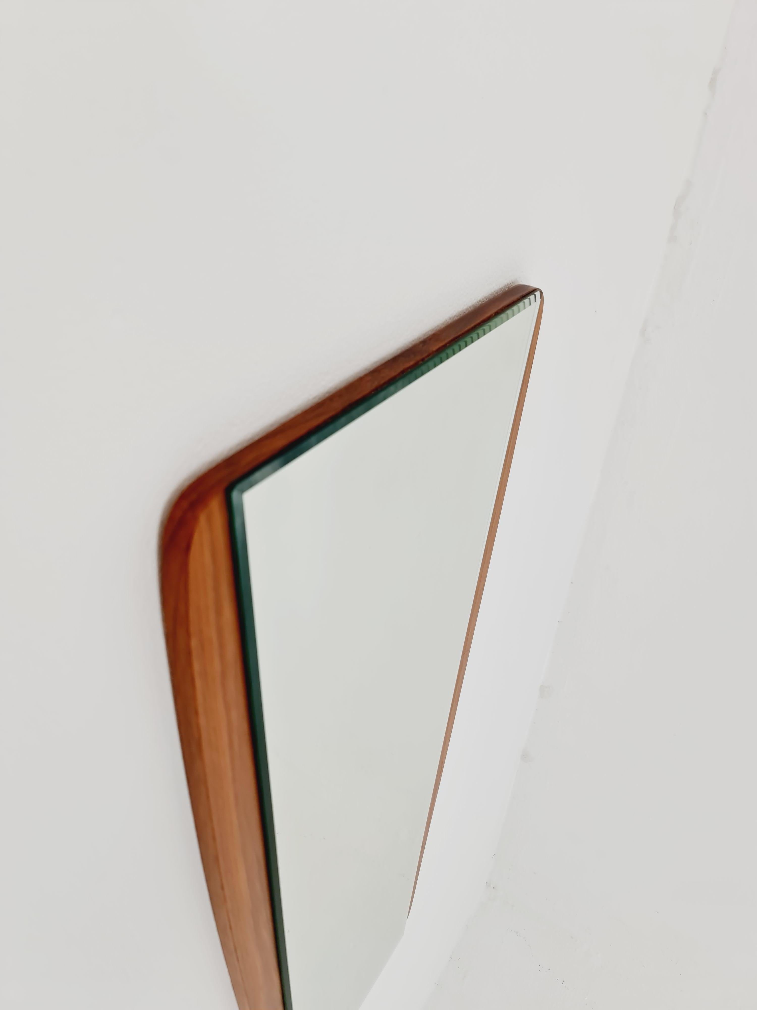 Mid-Century moderno Specchio da parete danese in teak vintage del 1960 in vendita