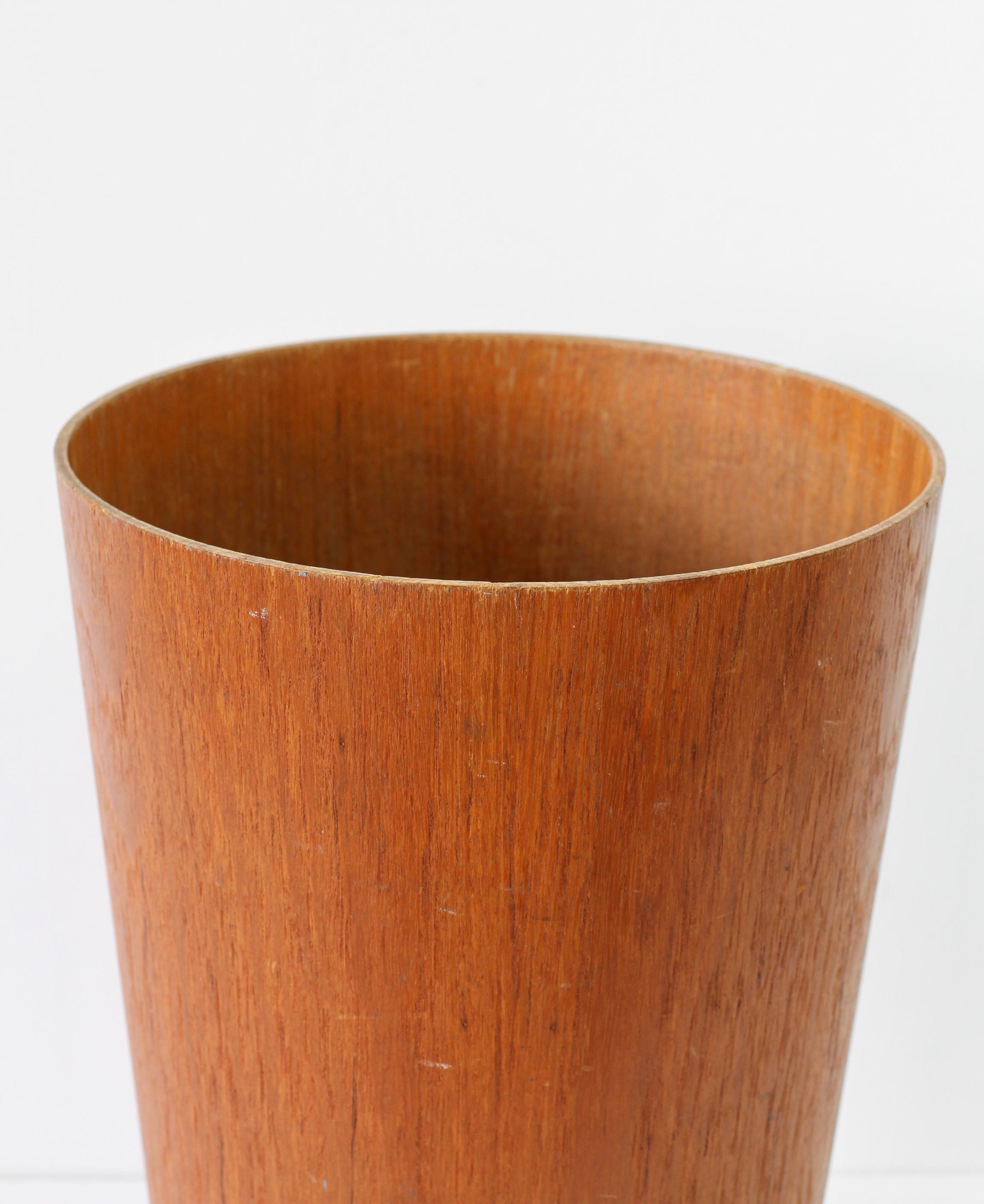 Midcentury Vintage Teak Waste Paper Basket by Martin Åberg for Servex circa 1960 7