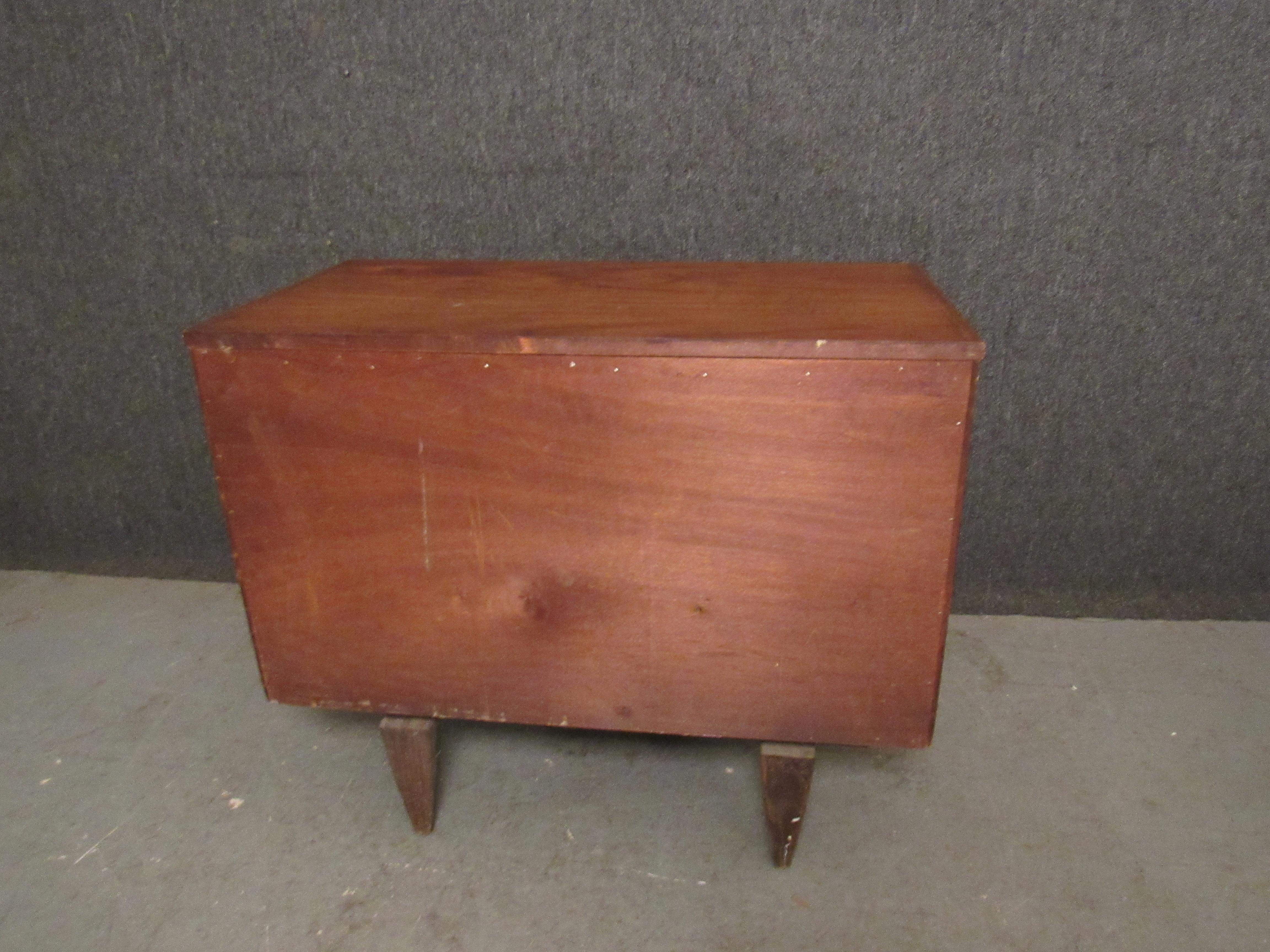 Commode Tivoli vintage du milieu du siècle dernier par Stanley Furniture en vente 10