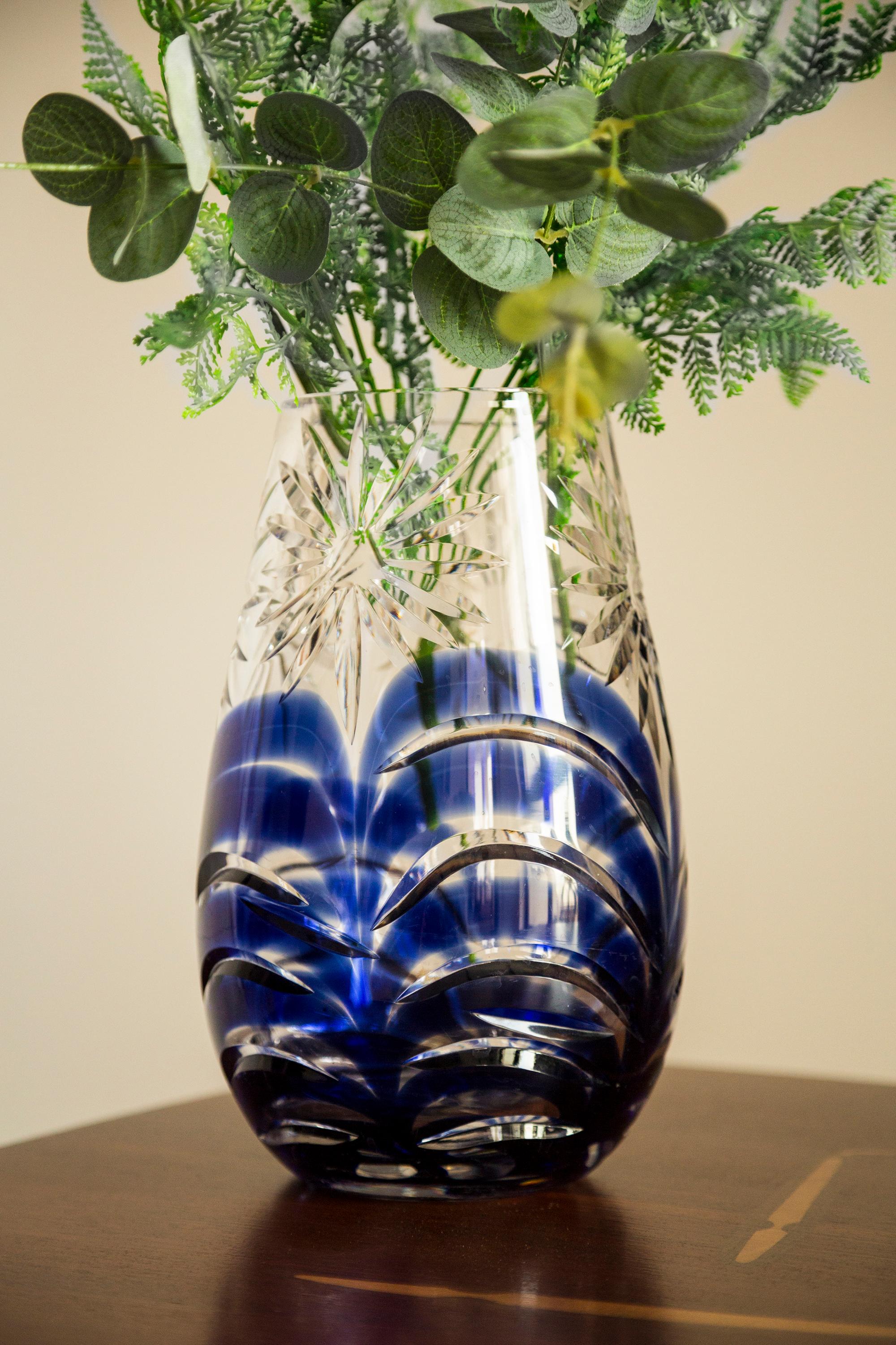 Mid-Century Modern Mid-Century Vintage Transparent and Blue Crystal Vase, Italy, 1960s For Sale