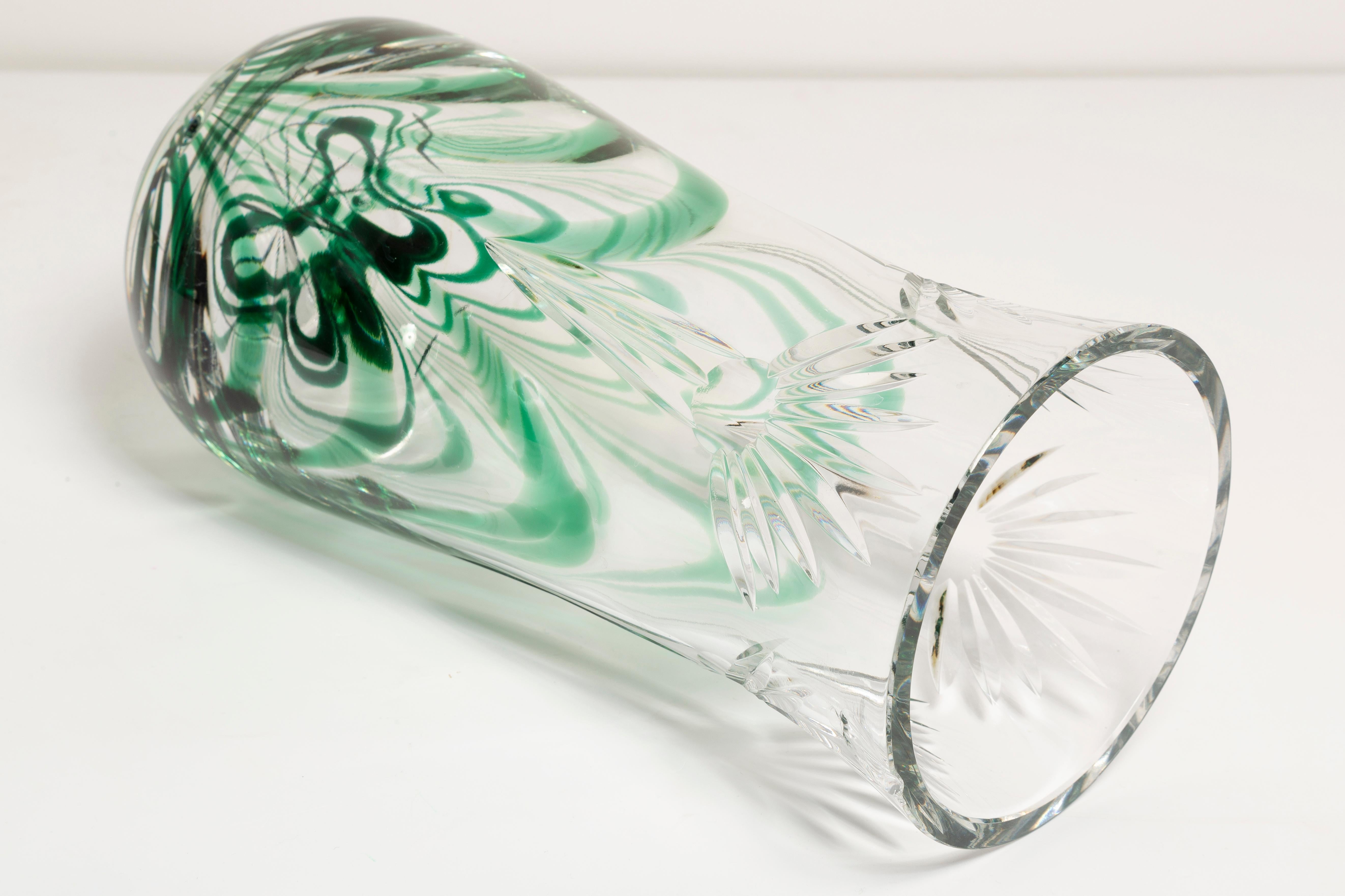 Mid-Century Vintage Transparent and Green Crystal Vase, Italy, 1960s For Sale 5