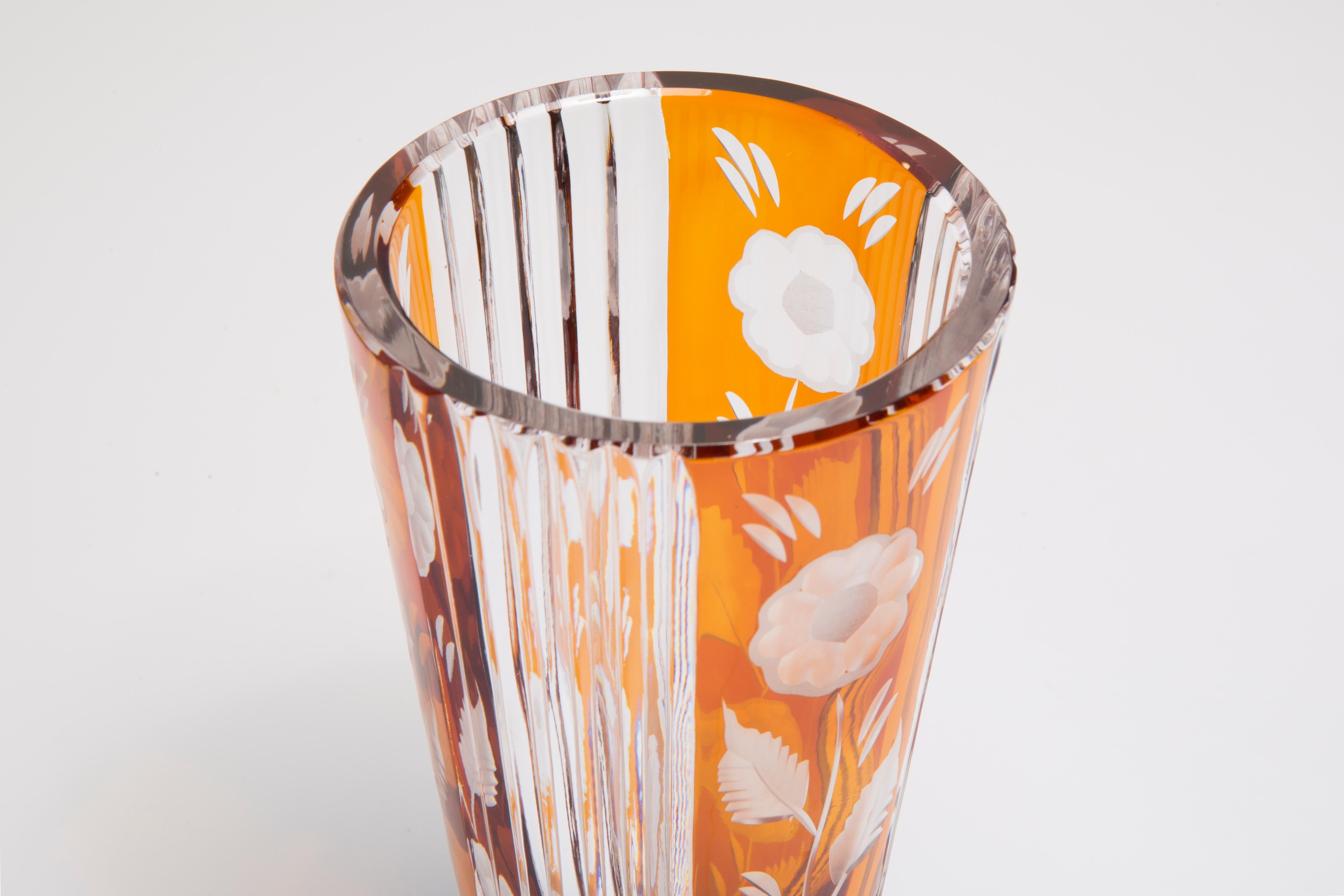 Mid-Century Vintage Transparent and Orange Crystal Vase, Italy, 1960s For Sale 1