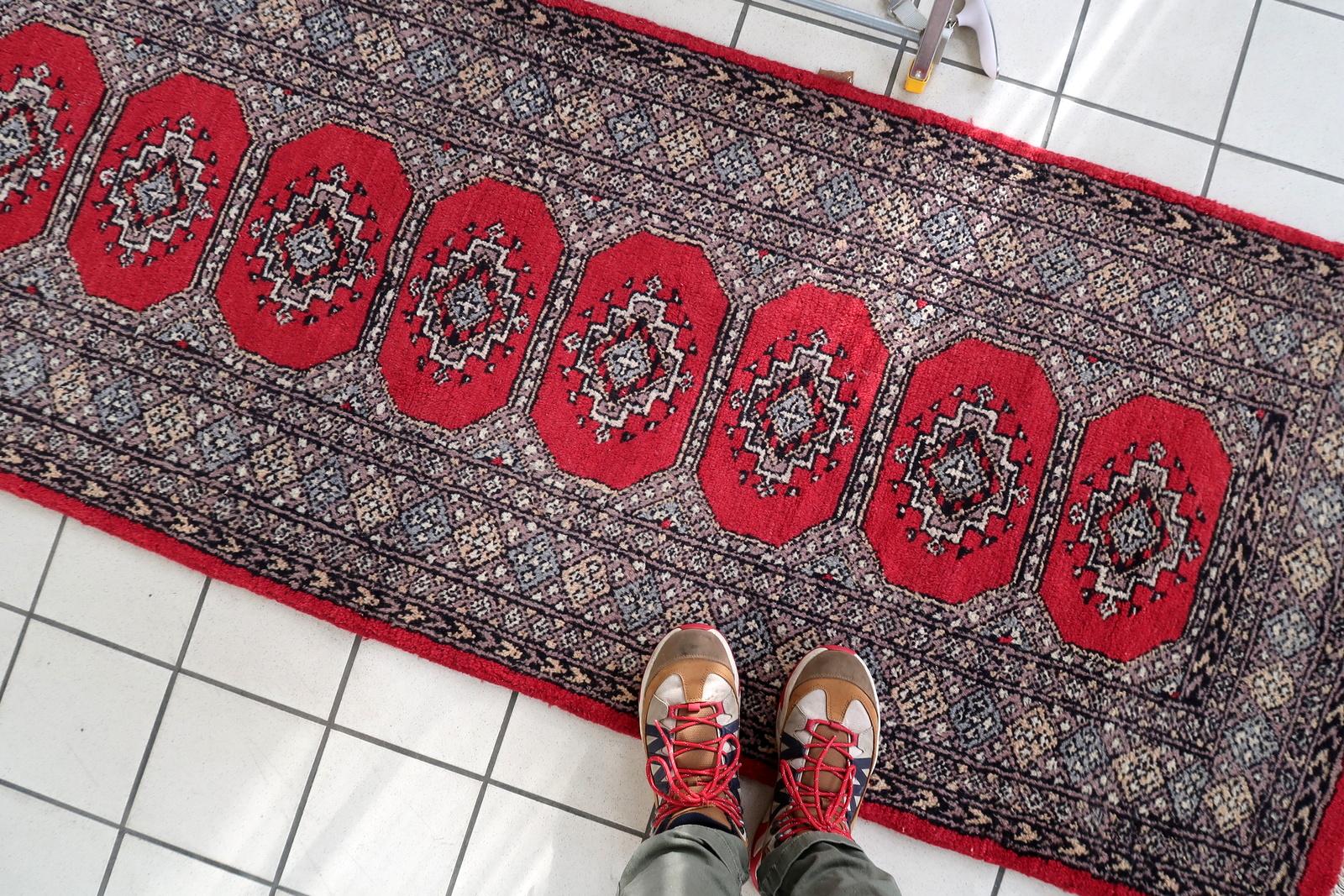 Tapis de course en laine Vintage Uzbek Bukhara, 2.8' x 7.9' - 1C1198 en vente 1