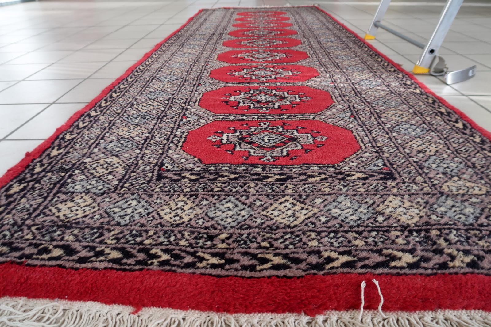 Tapis de course en laine Vintage Uzbek Bukhara, 2.8' x 7.9' - 1C1198 en vente 2