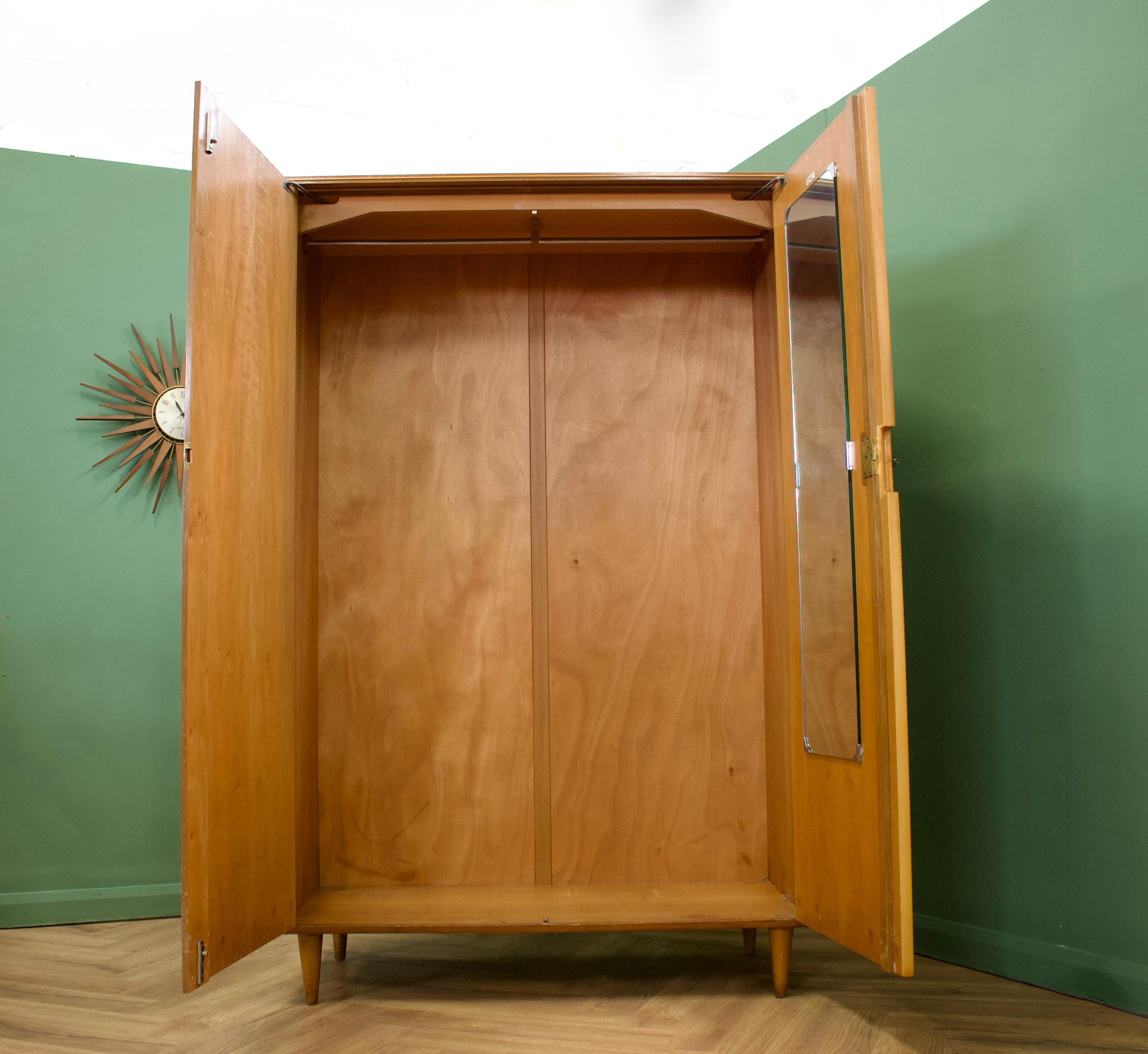 Midcentury Vintage Walnut Wardrobe from Bath Cabinet Makers London, 1960s In Good Condition In South Shields, GB