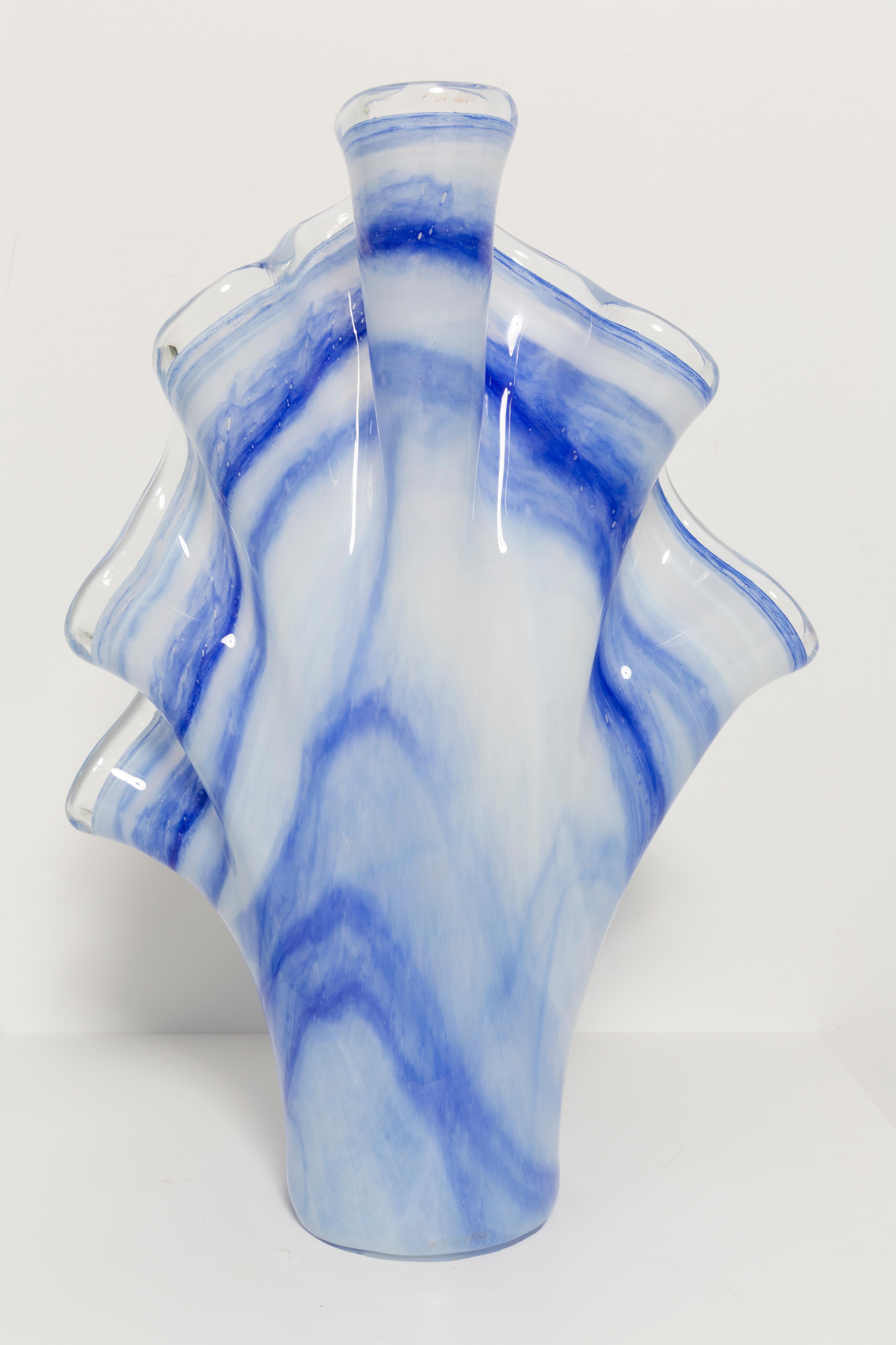 Mid Century Vintage White and Blue Big Murano Glass Vase, Italy, 2000s For Sale 5