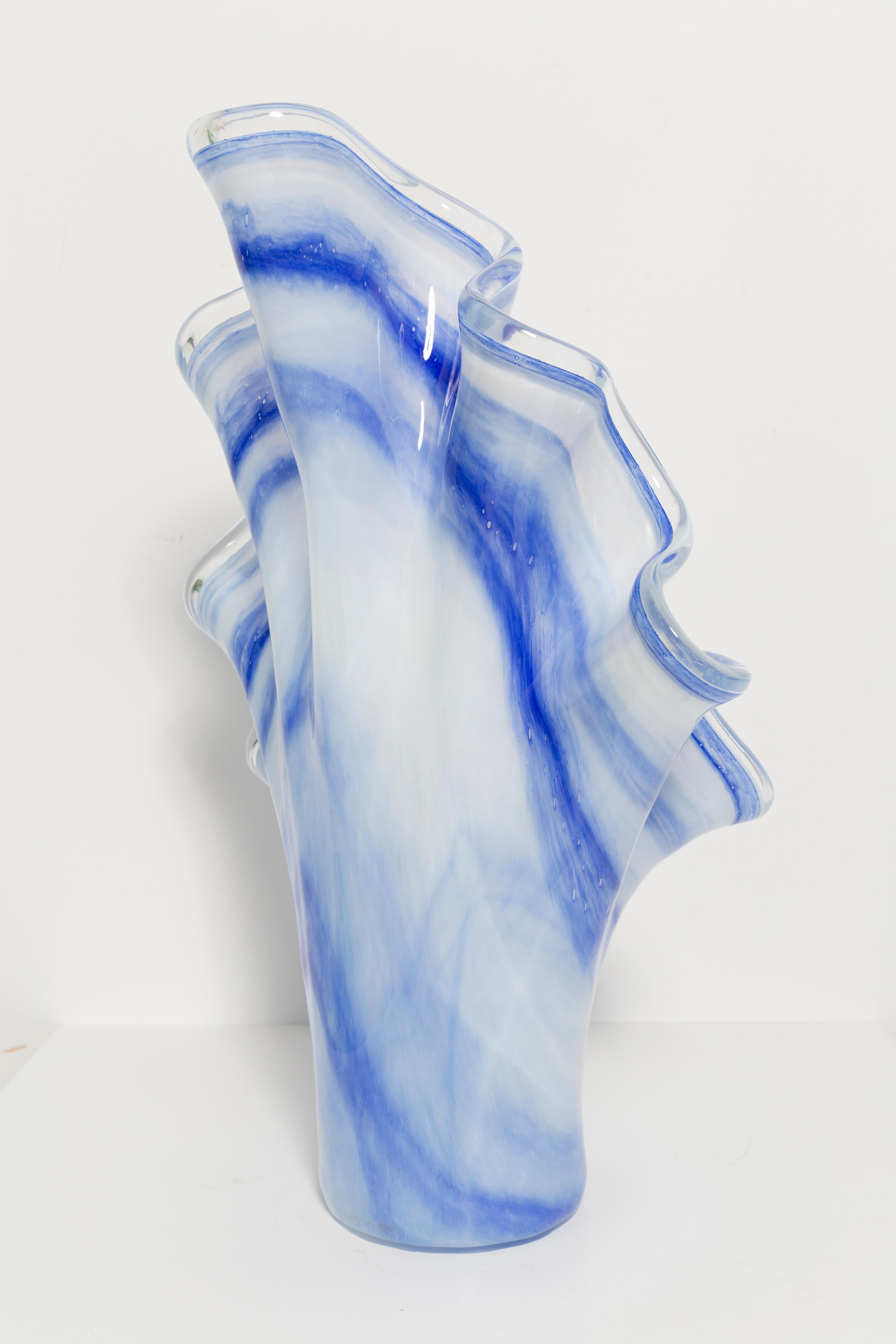 Mid Century Vintage White and Blue Big Murano Glass Vase, Italy, 2000s For Sale 6