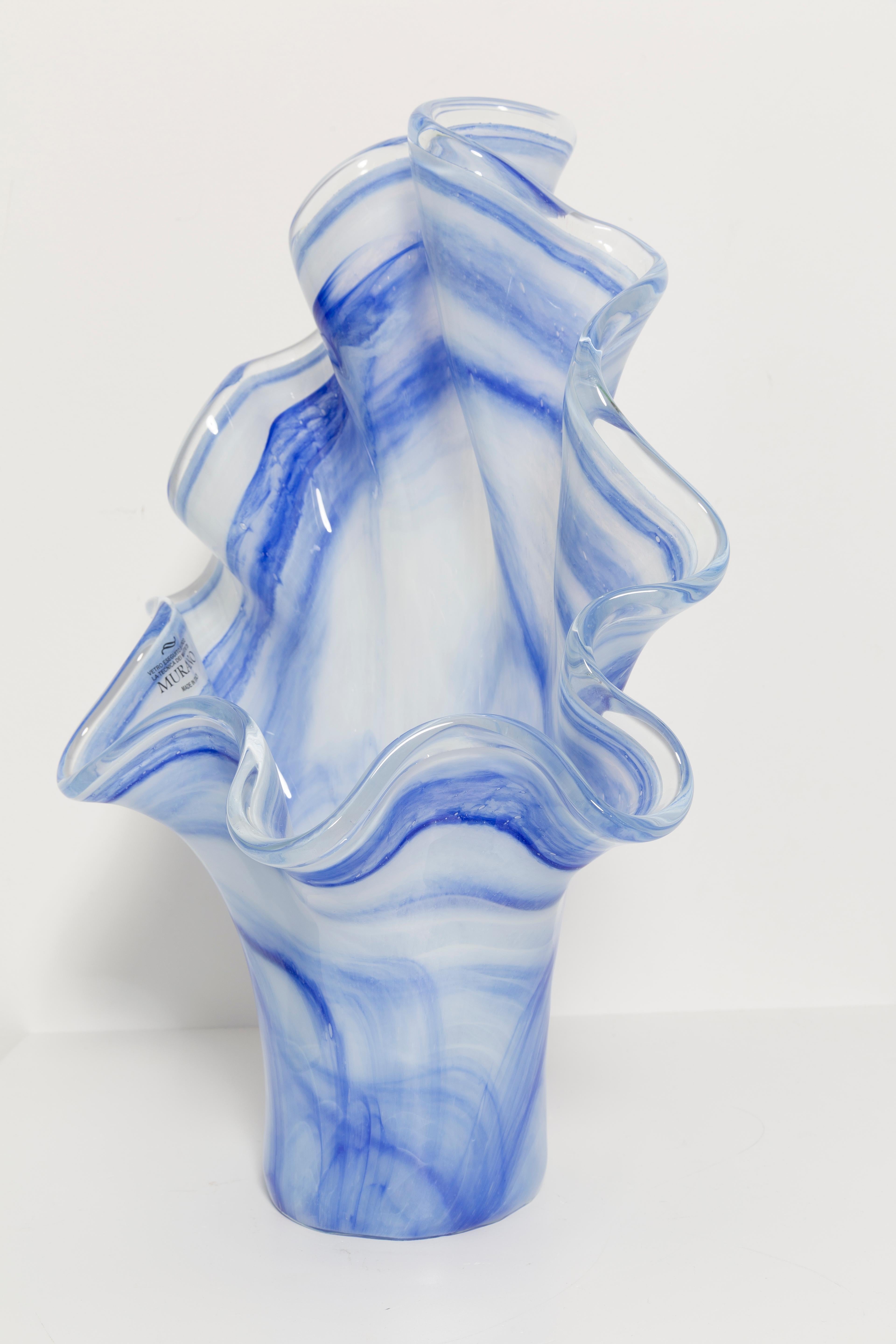 Mid Century Vintage White and Blue Big Murano Glass Vase, Italy, 2000s In Excellent Condition In 05-080 Hornowek, PL