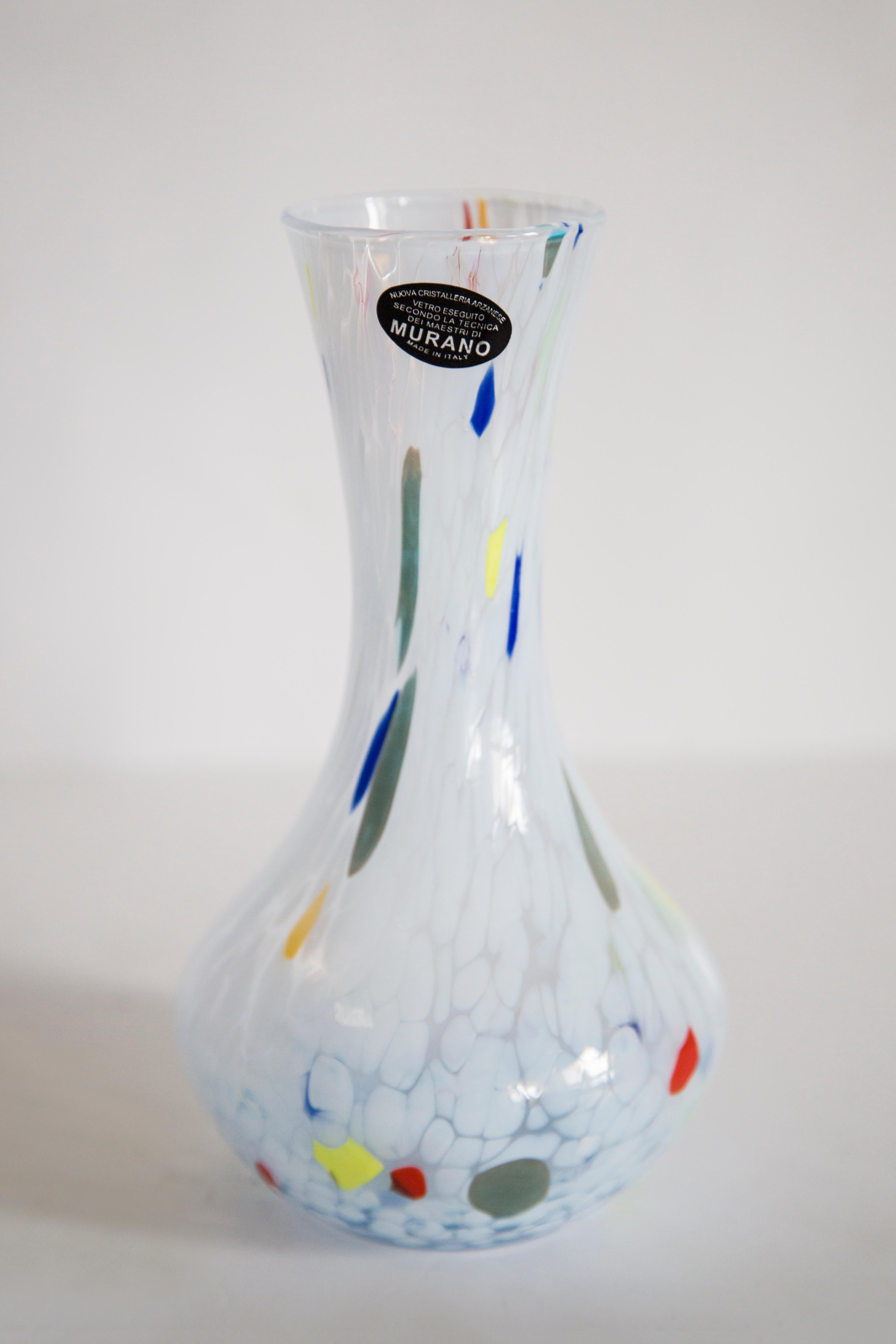 Mid Century Vintage White and Blue Murano Vase, Italy, 1960s In Excellent Condition For Sale In 05-080 Hornowek, PL